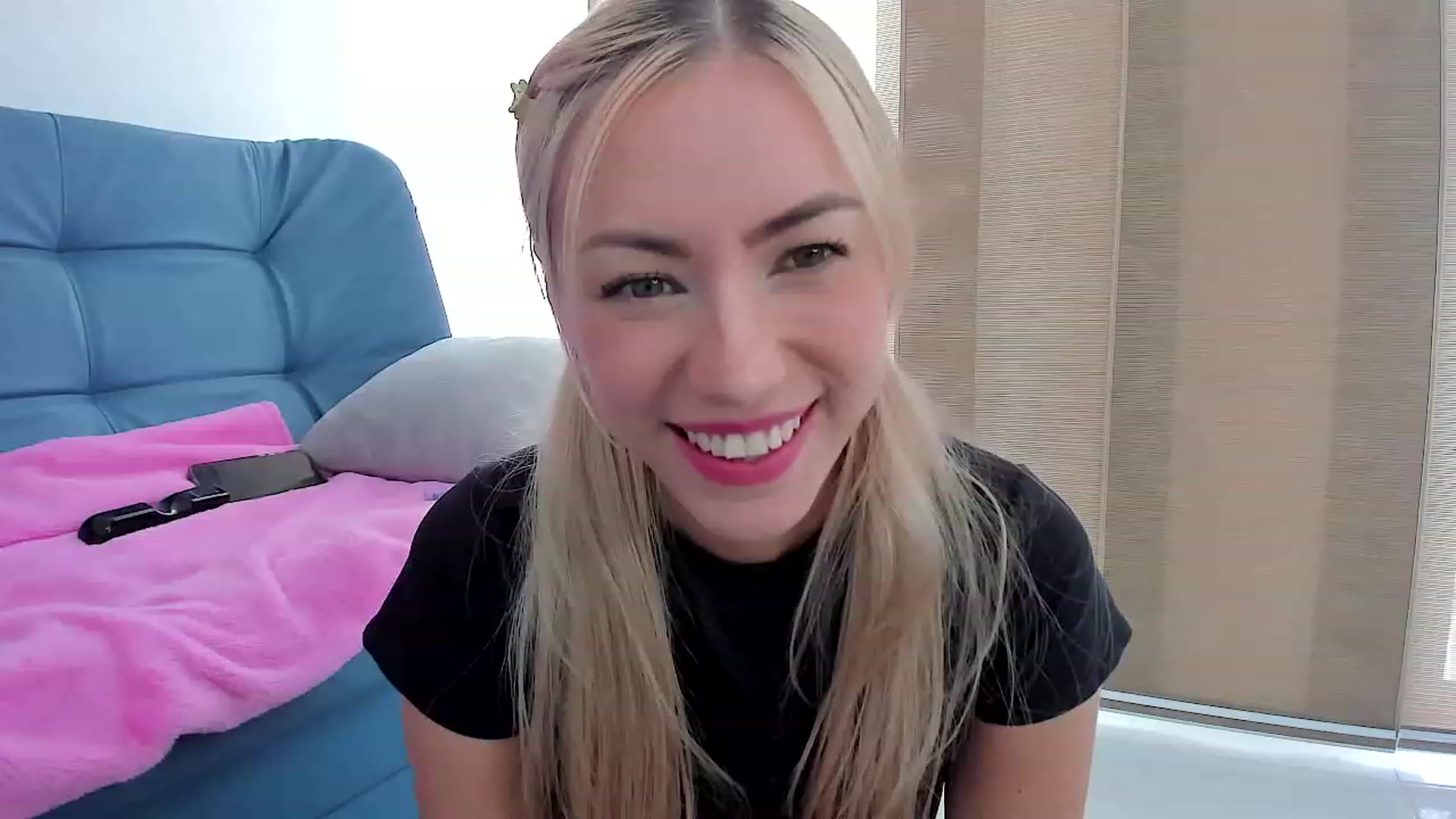 Gallery image thumbnail from SweetMar23's myfreecams stream on, 07/07/2023, 18:07 image 15 of 20
