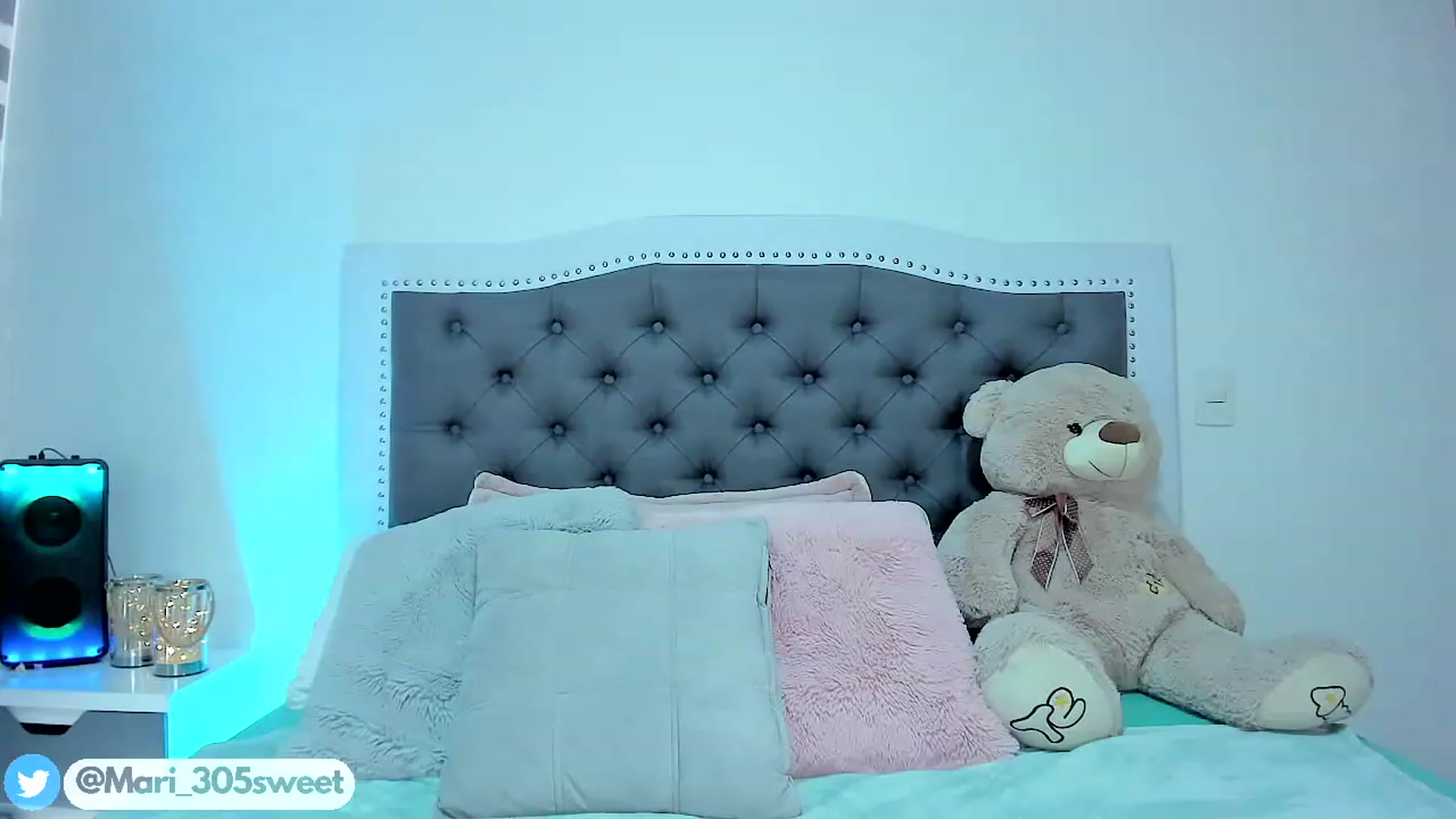 Gallery image thumbnail from SweetMar23's myfreecams stream on, 08/07/2023, 18:32 image 15 of 20