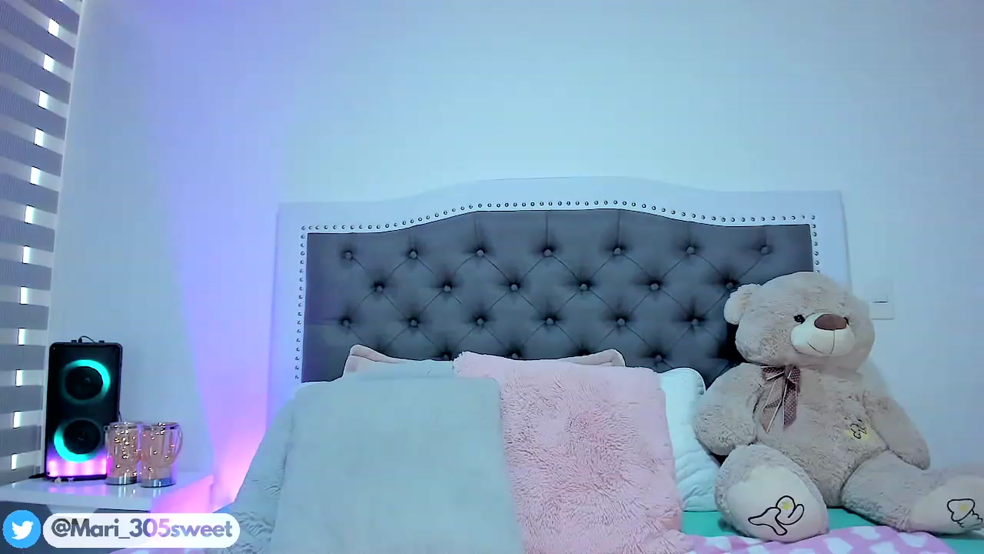 Gallery image thumbnail from SweetMar23's myfreecams stream on, 08/13/2023, 20:15 image 18 of 20
