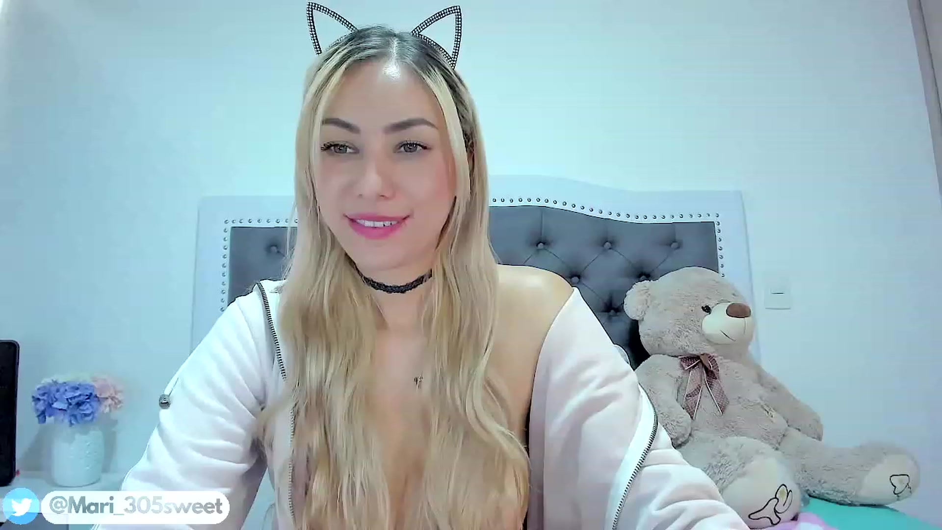 Gallery image thumbnail from SweetMar23's myfreecams stream on, 08/22/2023, 17:58 image 20 of 20
