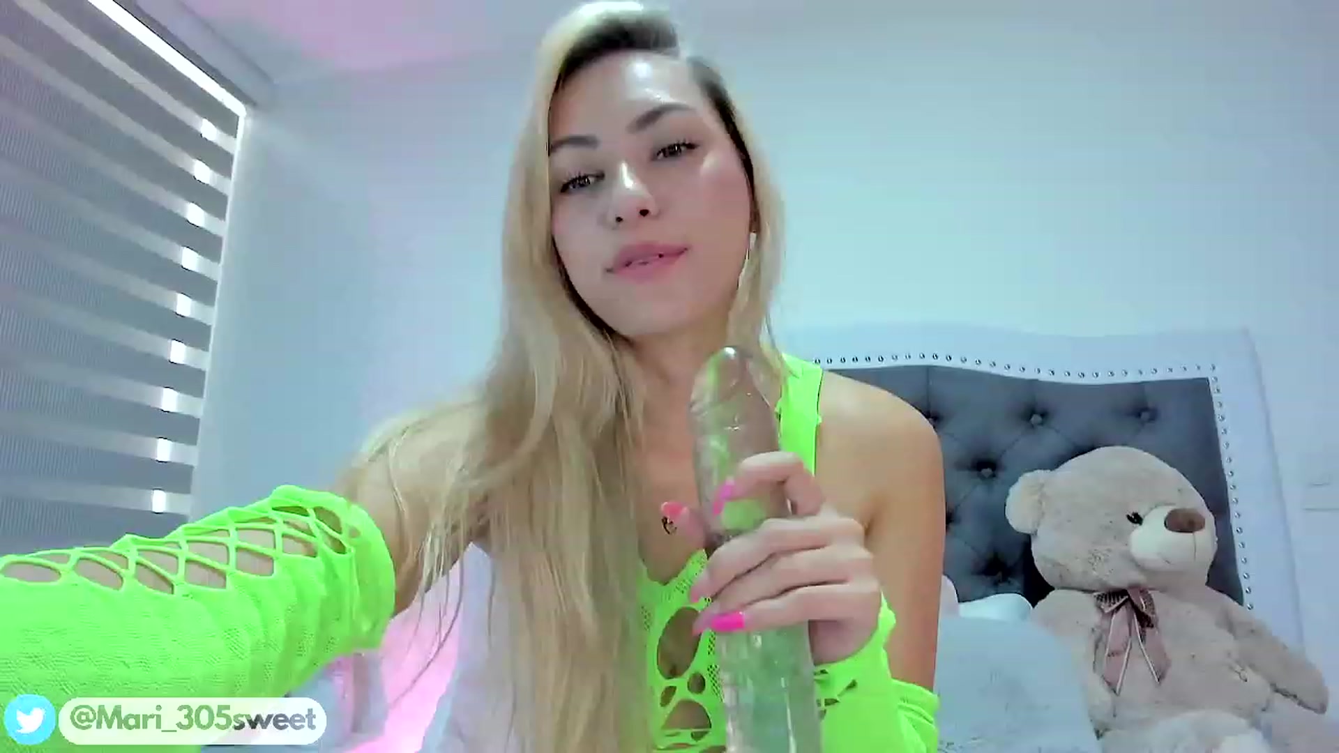 Gallery image thumbnail from SweetMar23's myfreecams stream on, 08/23/2023, 16:48 image 3 of 20