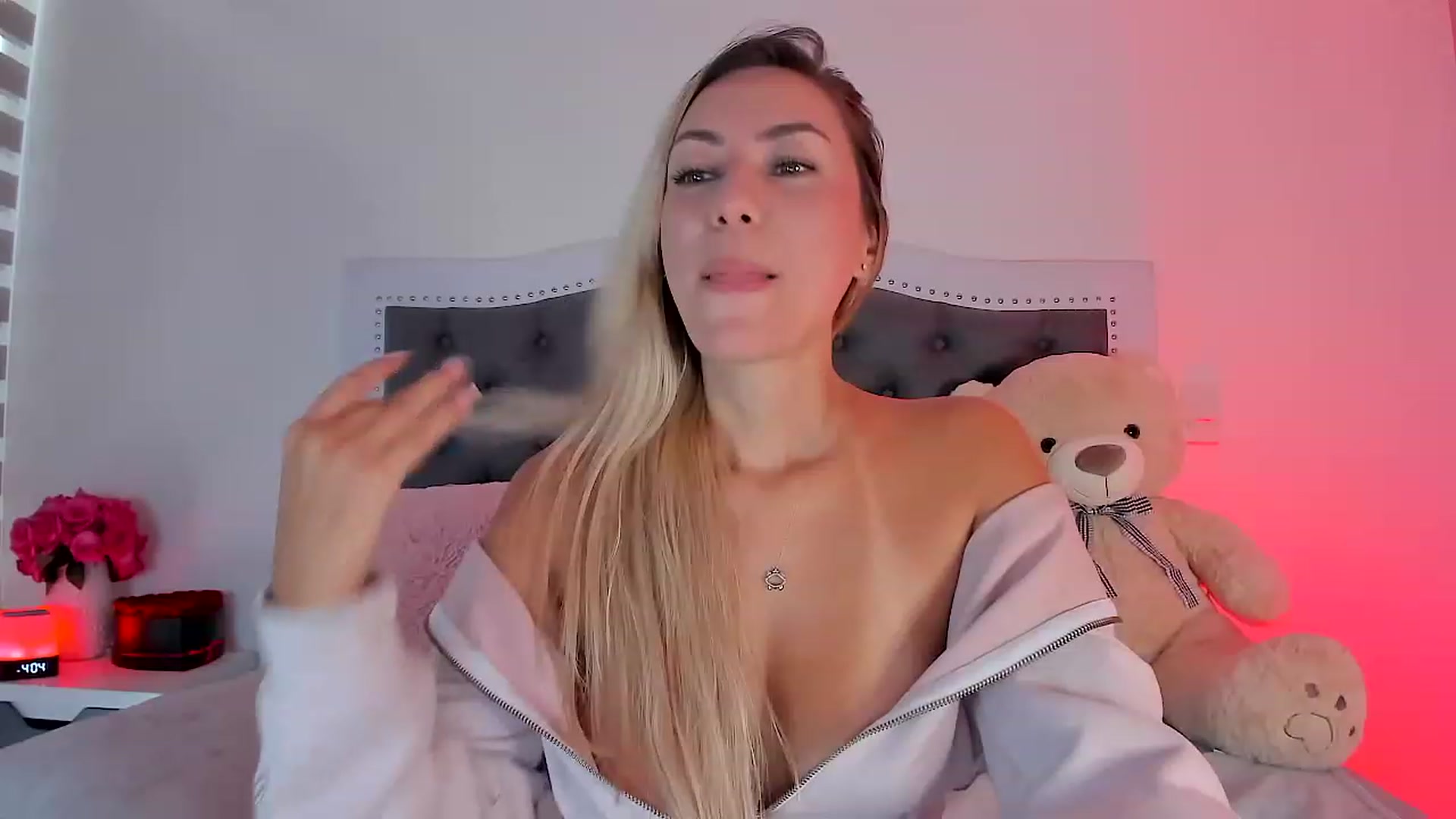 Gallery image thumbnail from SweetMar23's myfreecams stream on, 03/04/2024, 16:31 image 20 of 20