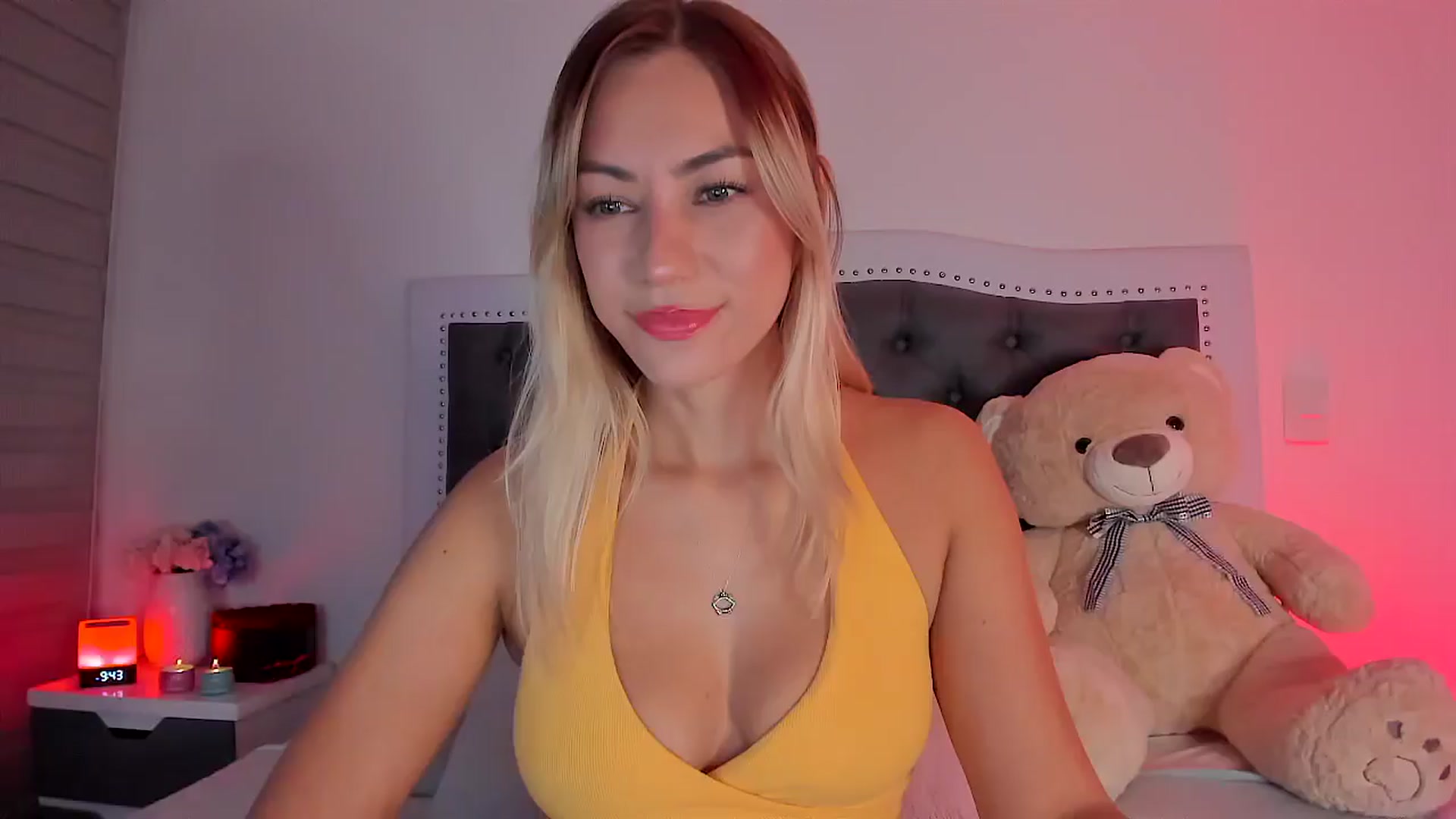 Gallery image thumbnail from SweetMar23's myfreecams stream on, 04/09/2024, 04:16 image 4 of 20