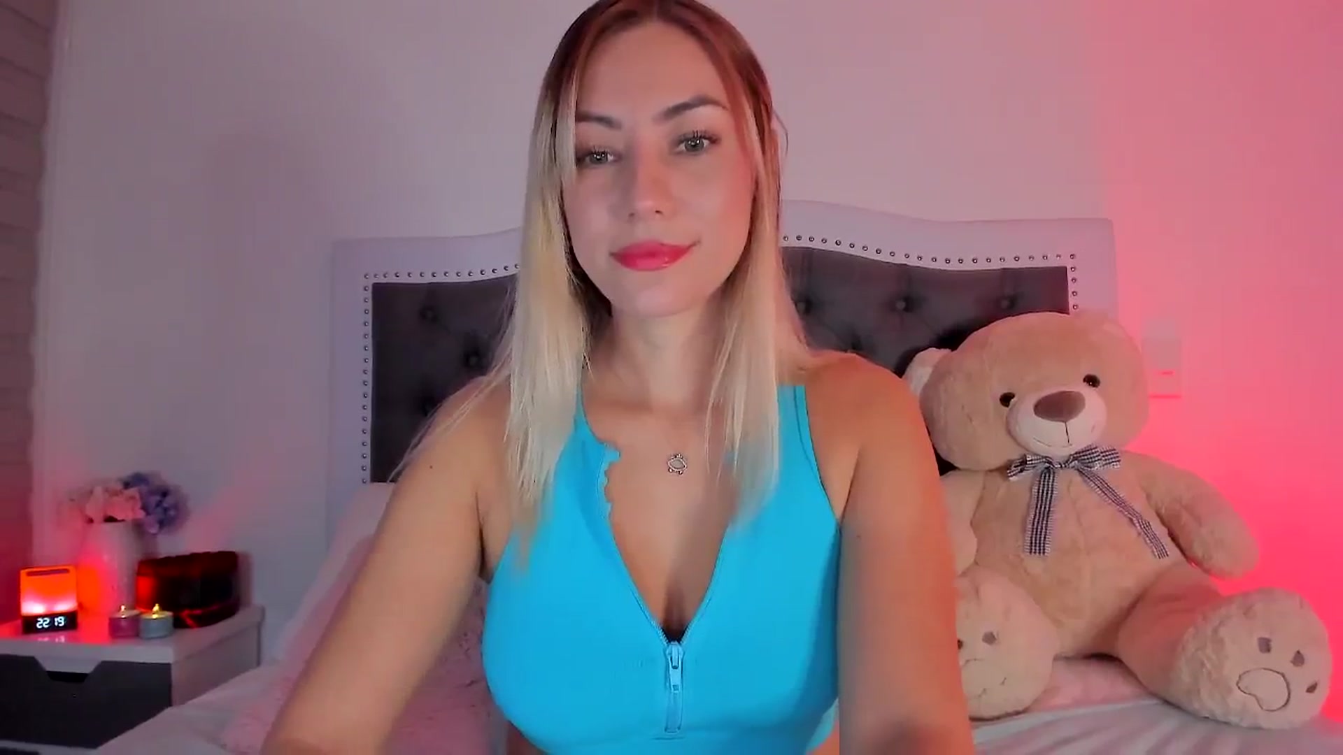 Gallery image thumbnail from SweetMar23's myfreecams stream on, 05/01/2024, 03:20 image 17 of 20