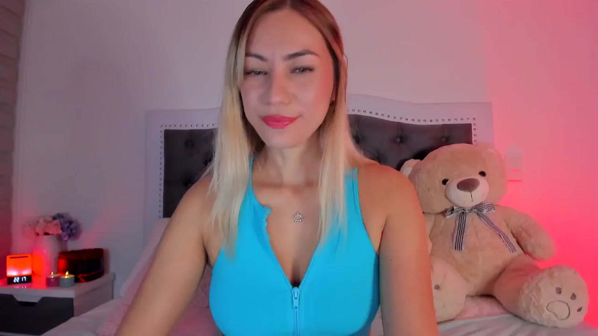 Gallery image thumbnail from SweetMar23's myfreecams stream on, 05/01/2024, 03:20 image 14 of 20