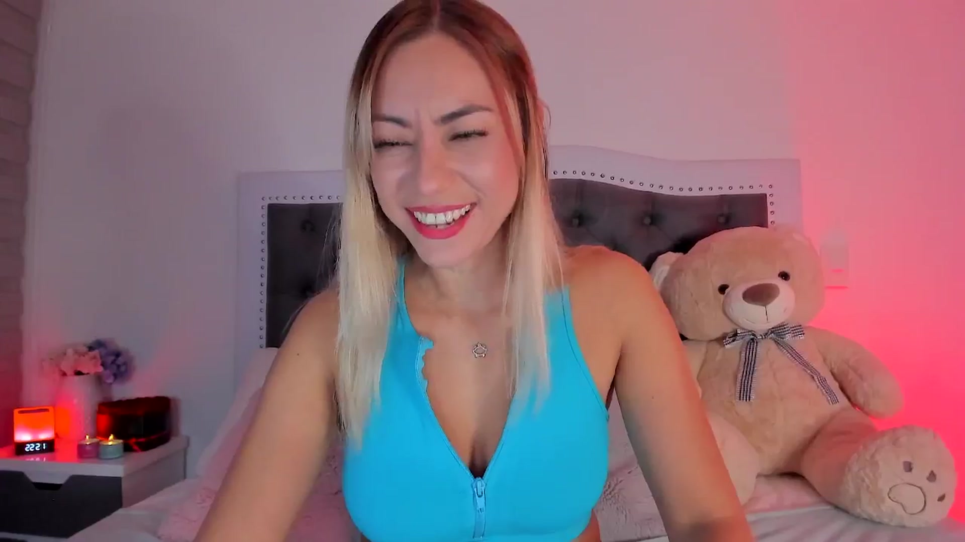 Gallery image thumbnail from SweetMar23's myfreecams stream on, 05/01/2024, 03:20 image 20 of 20