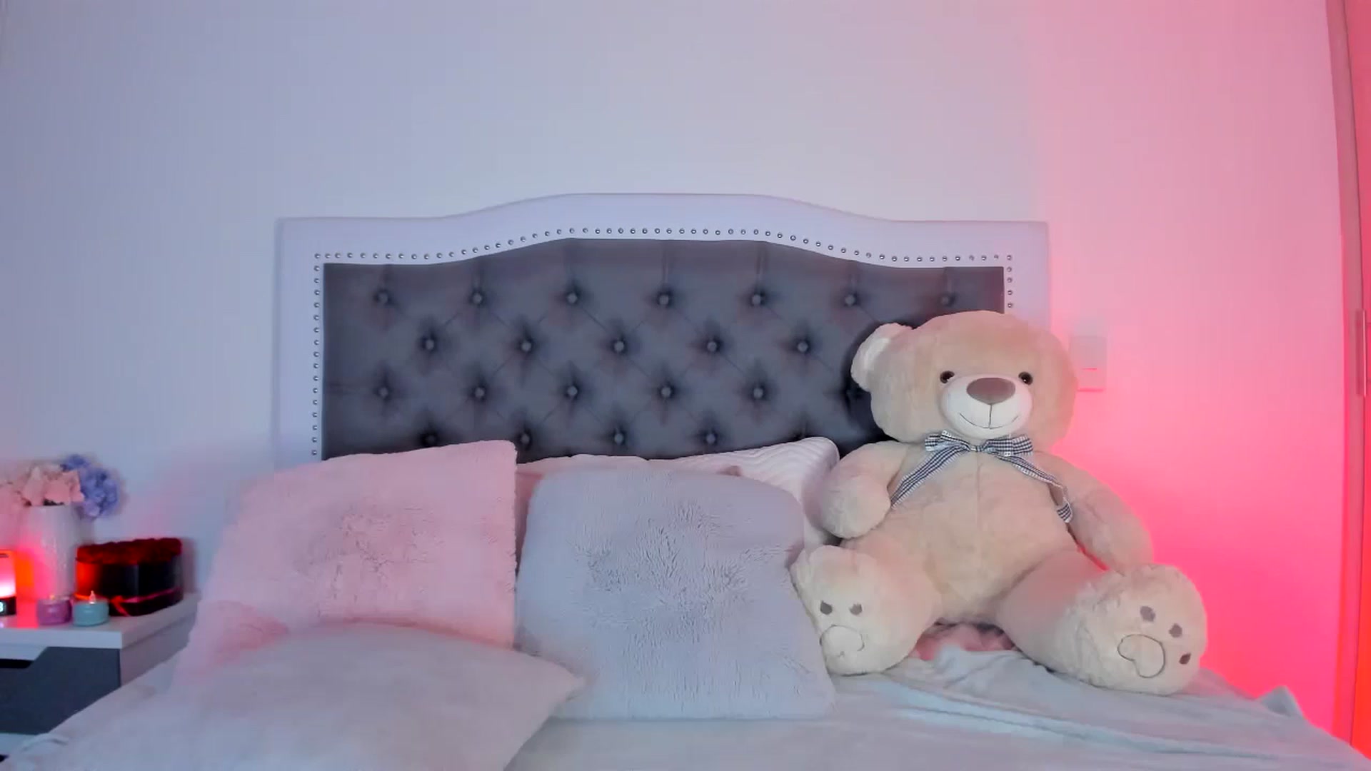 Gallery image thumbnail from SweetMar23's myfreecams stream on, 05/09/2024, 04:54 image 8 of 20