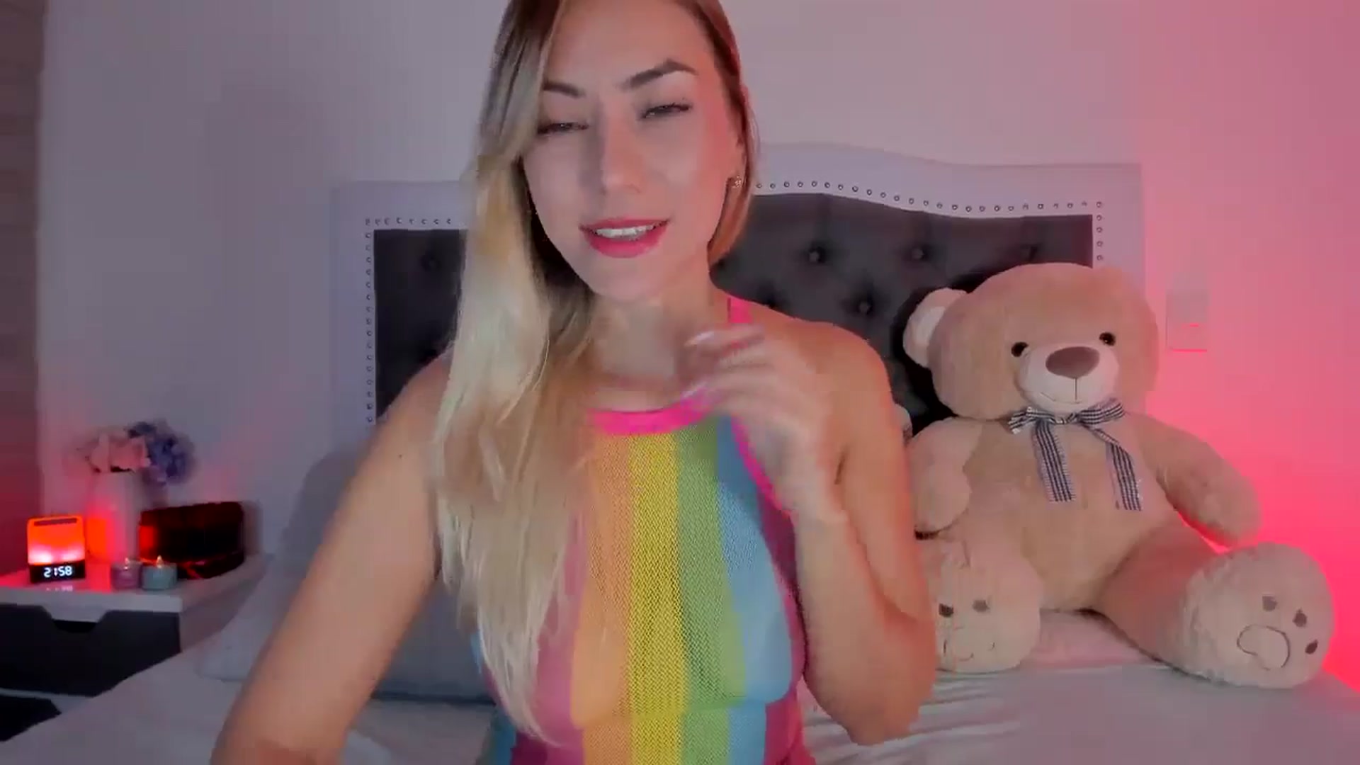 Gallery image thumbnail from SweetMar23's myfreecams stream on, 05/10/2024, 03:29 image 7 of 20