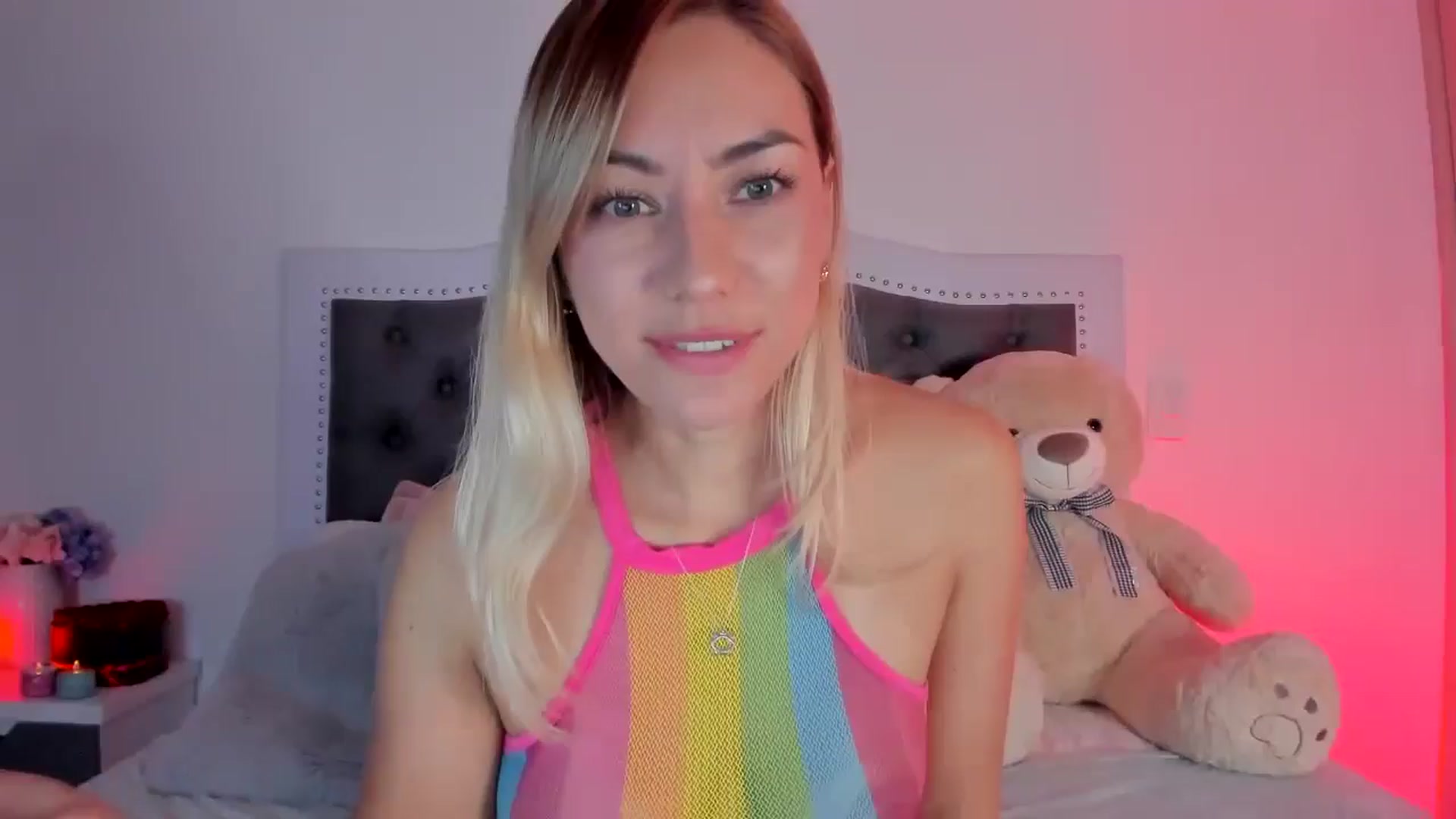 Gallery image thumbnail from SweetMar23's myfreecams stream on, 05/10/2024, 04:11 image 18 of 20