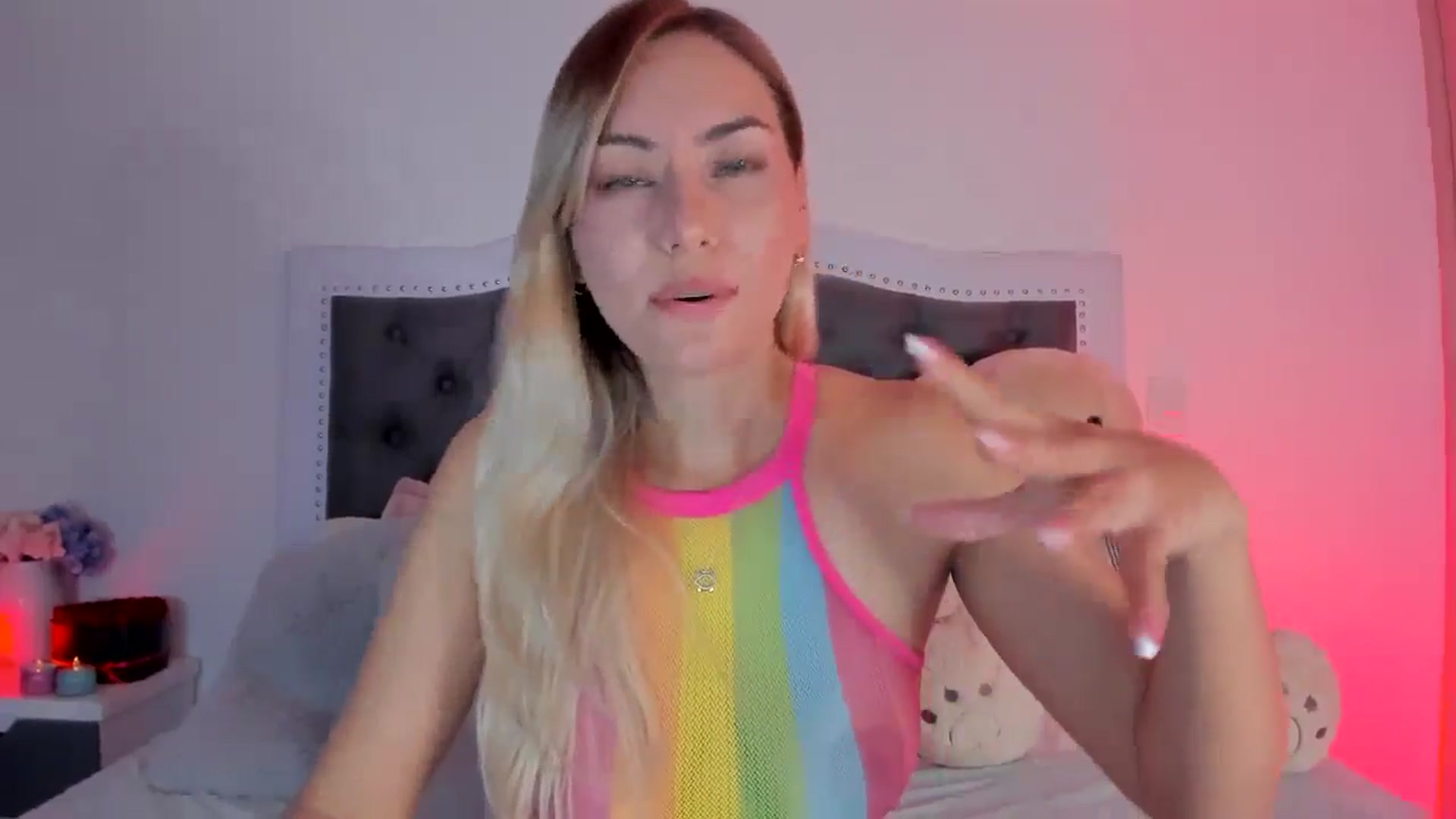 Gallery image thumbnail from SweetMar23's myfreecams stream on, 05/10/2024, 04:11 image 20 of 20