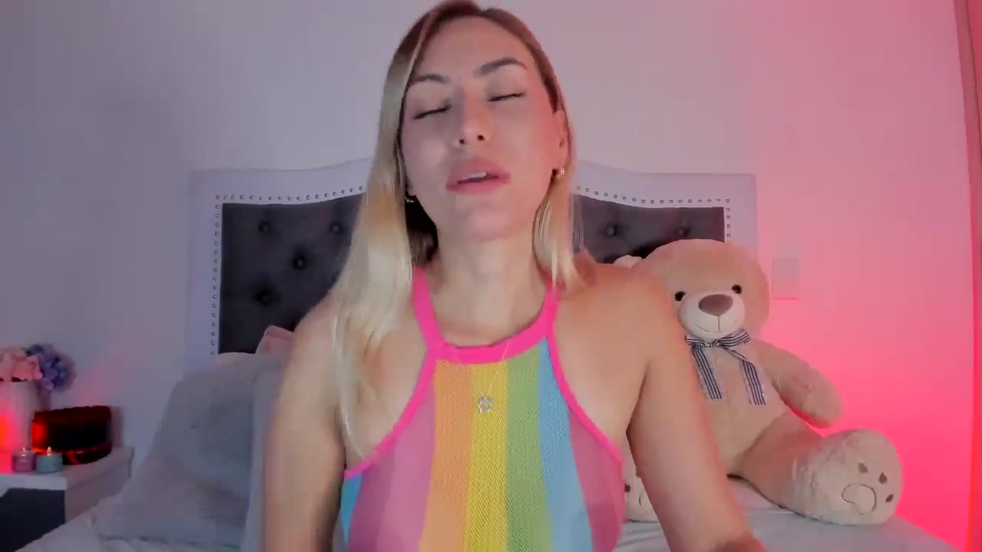 Gallery image thumbnail from SweetMar23's myfreecams stream on, 05/10/2024, 04:11 image 13 of 20