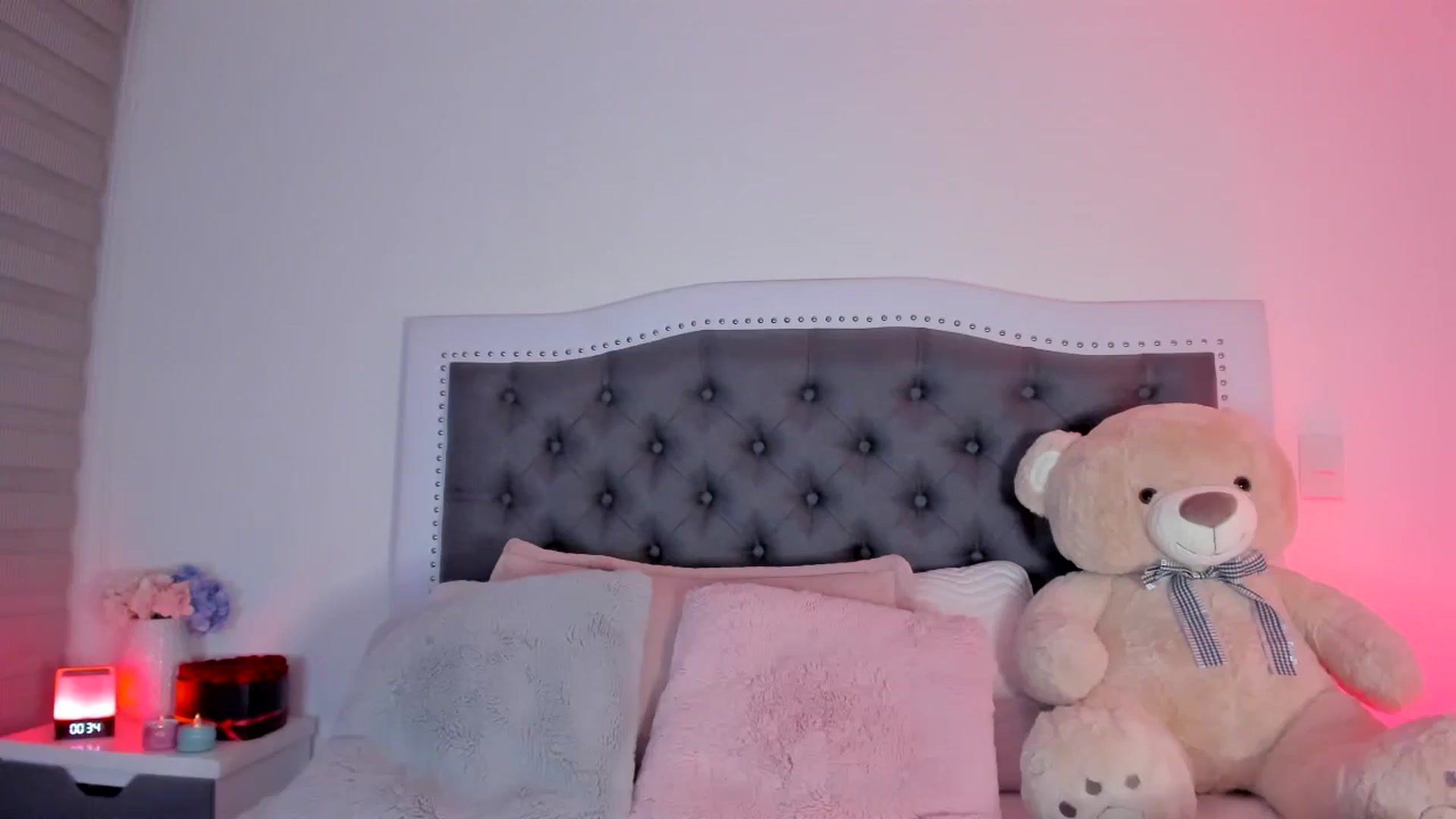 Gallery image thumbnail from SweetMar23's myfreecams stream on, 05/10/2024, 07:27 image 9 of 20