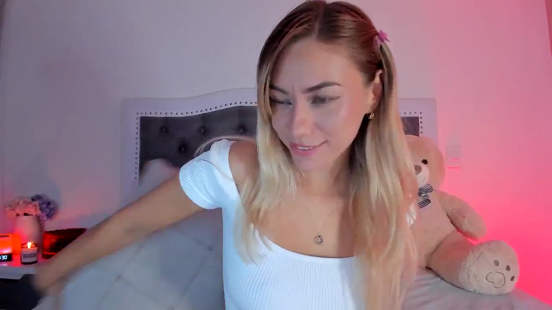 Gallery image thumbnail from SweetMar23's myfreecams stream on, 05/11/2024, 07:16 image 6 of 20