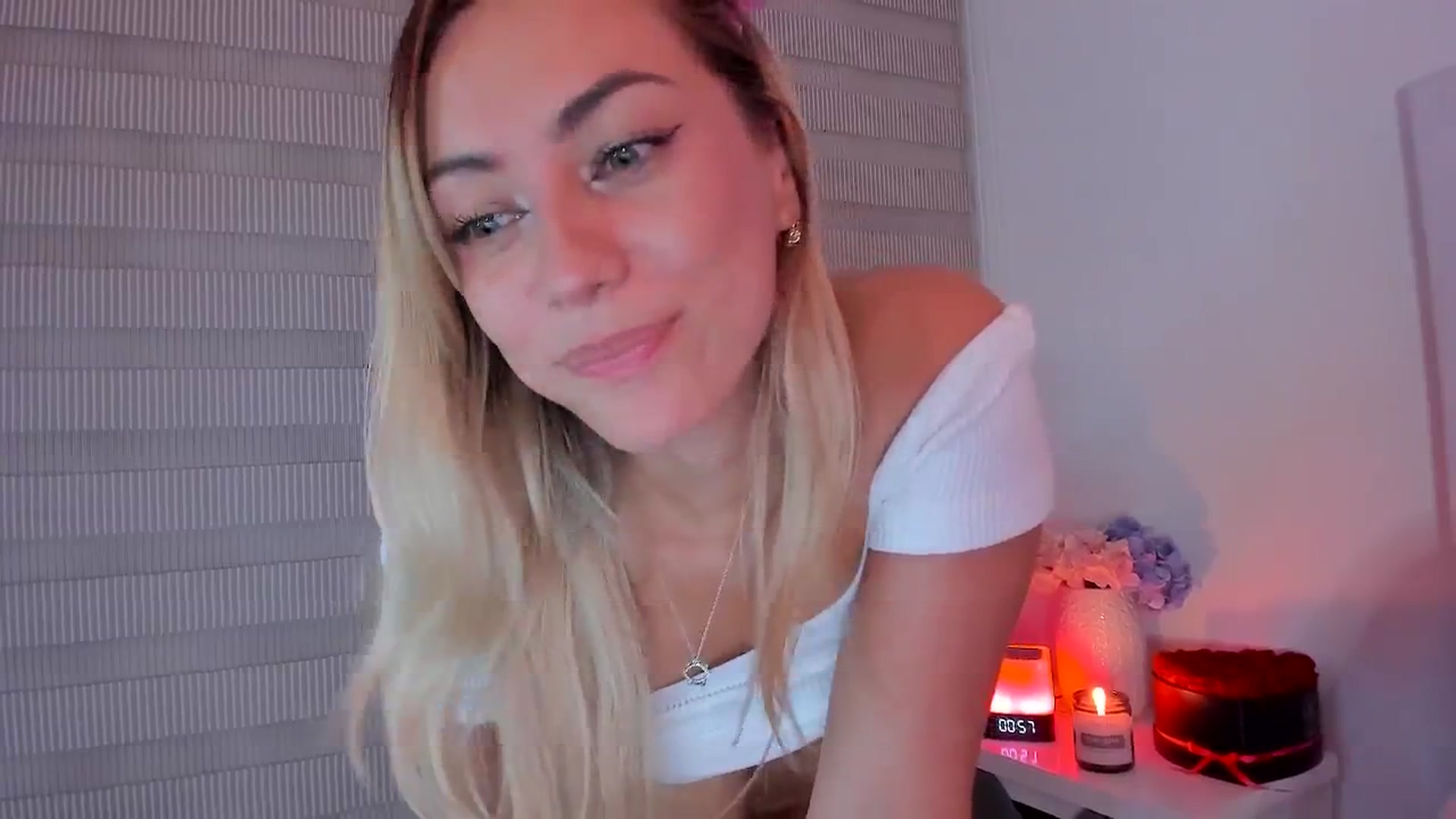 Gallery image thumbnail from SweetMar23's myfreecams stream on, 05/11/2024, 07:16 image 14 of 20