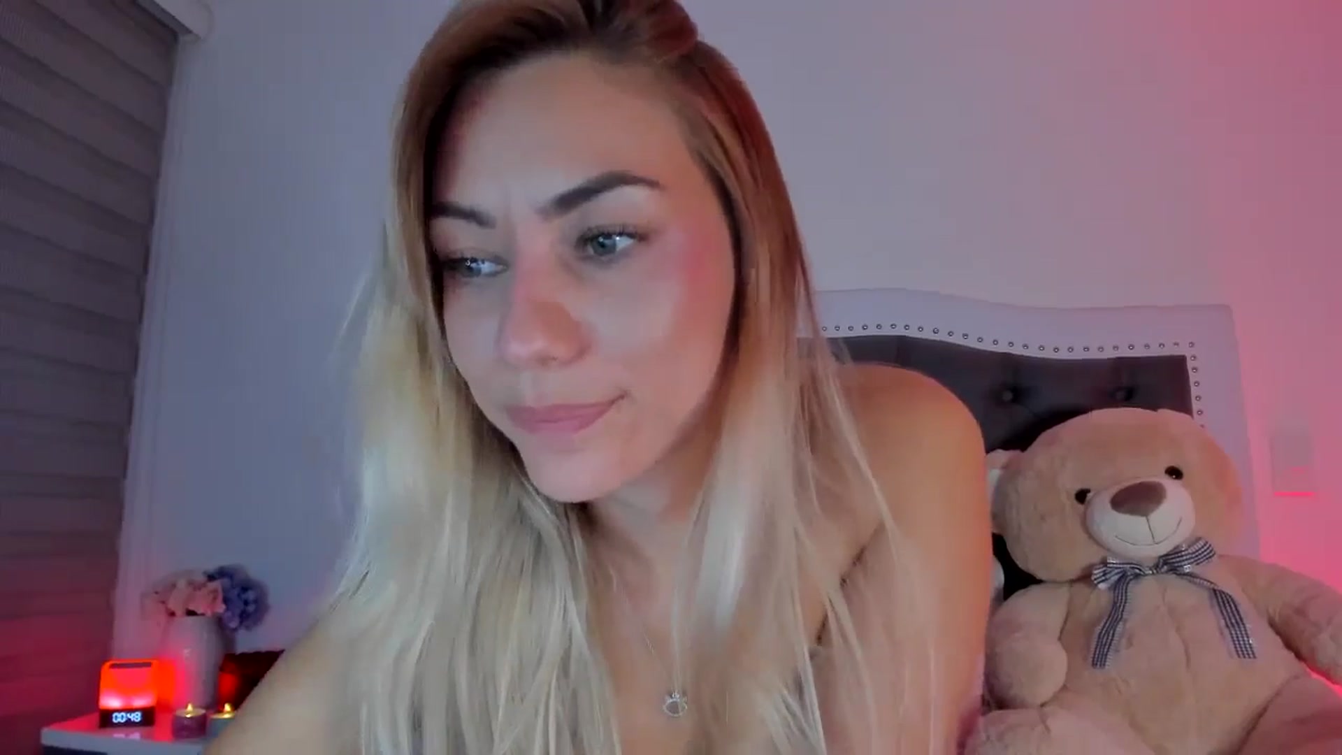 Gallery image thumbnail from SweetMar23's myfreecams stream on, 05/21/2024, 05:47 image 20 of 20