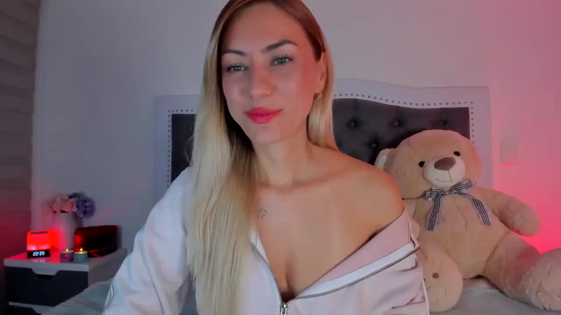 Gallery image thumbnail from SweetMar23's myfreecams stream on, 05/23/2024, 03:51 image 1 of 20