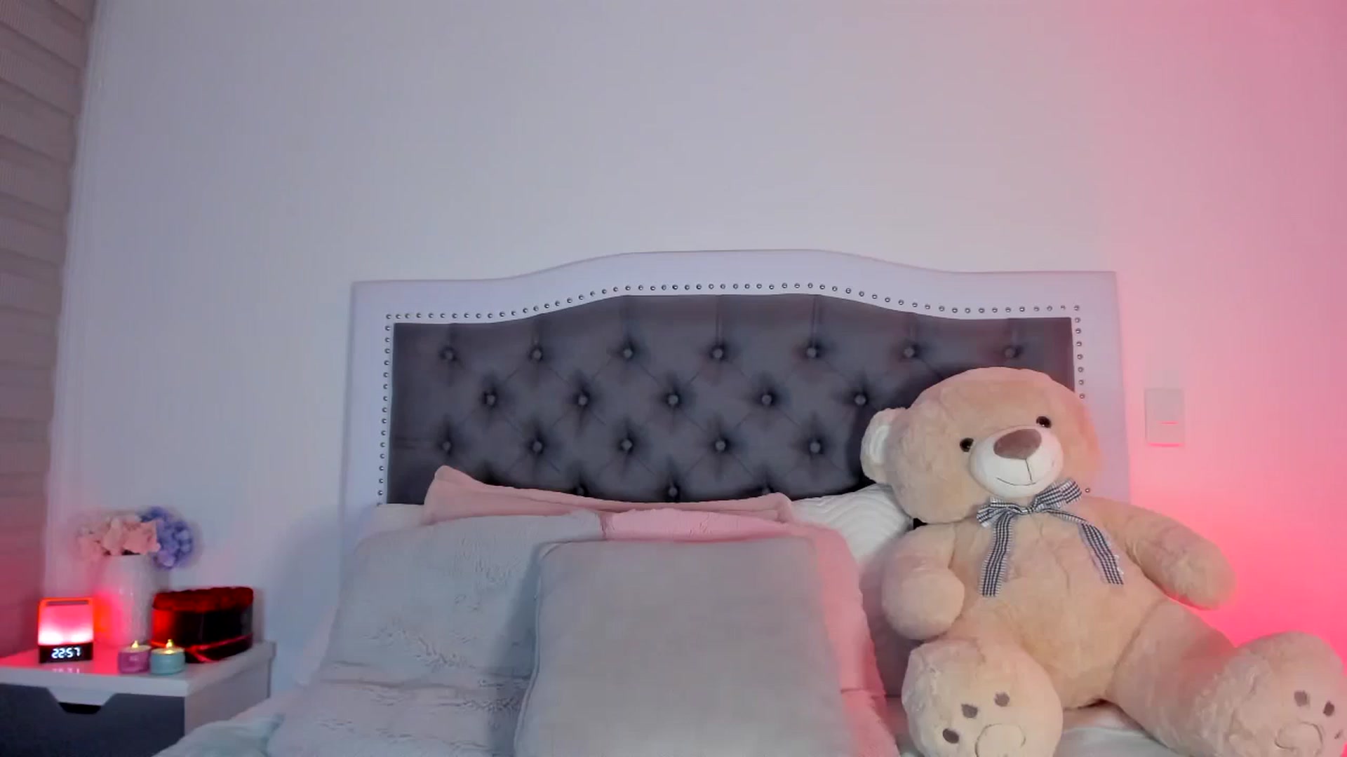 Gallery image thumbnail from SweetMar23's myfreecams stream on, 05/23/2024, 07:04 image 1 of 20