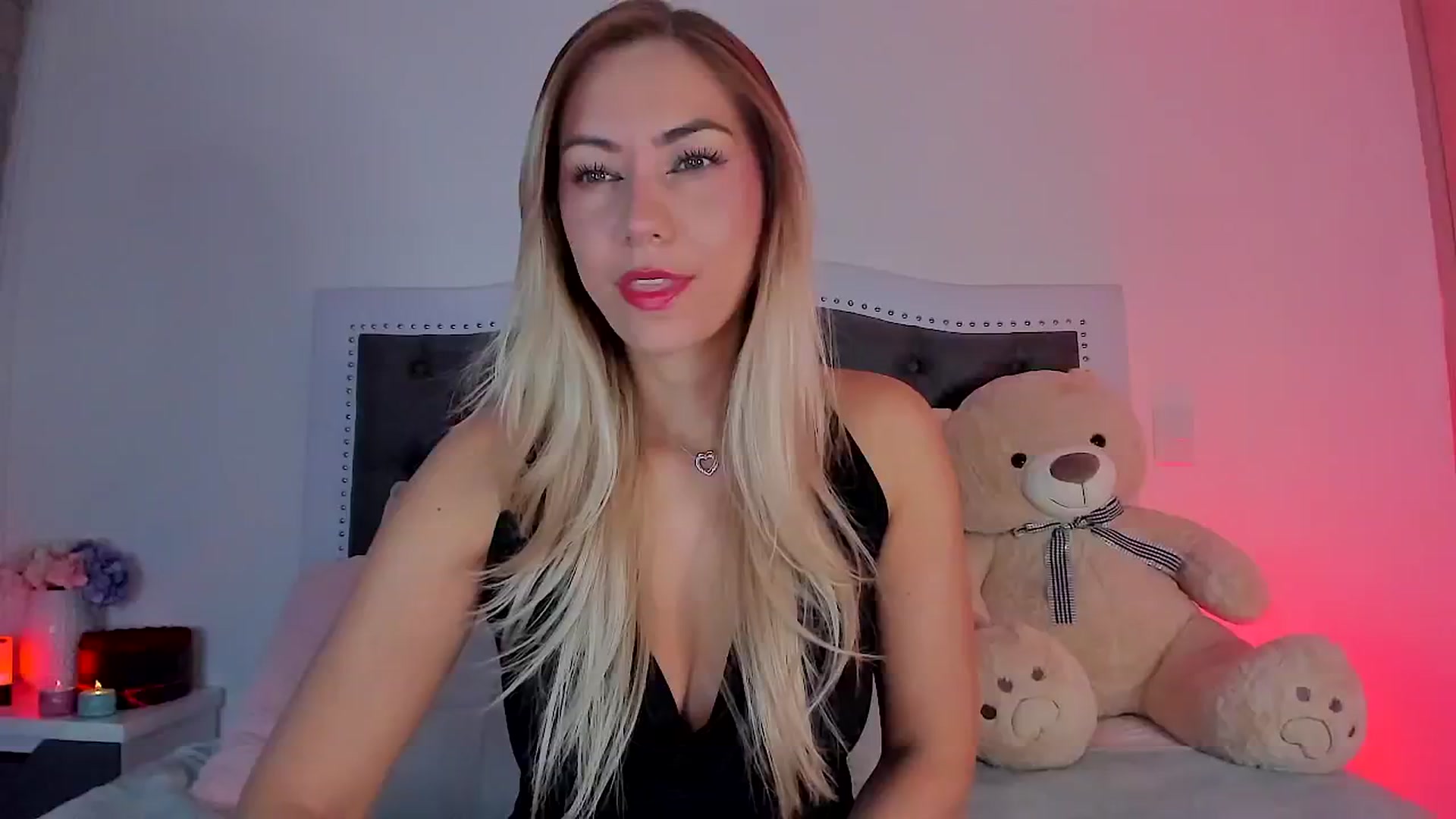 Gallery image thumbnail from SweetMar23's myfreecams stream on, 06/02/2024, 04:45 image 1 of 20