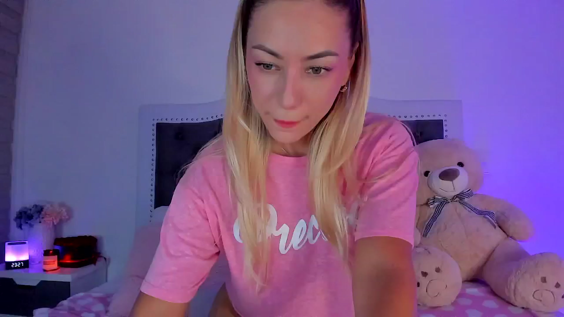 Gallery image thumbnail from SweetMar23's myfreecams stream on, 07/09/2024, 07:16 image 2 of 20
