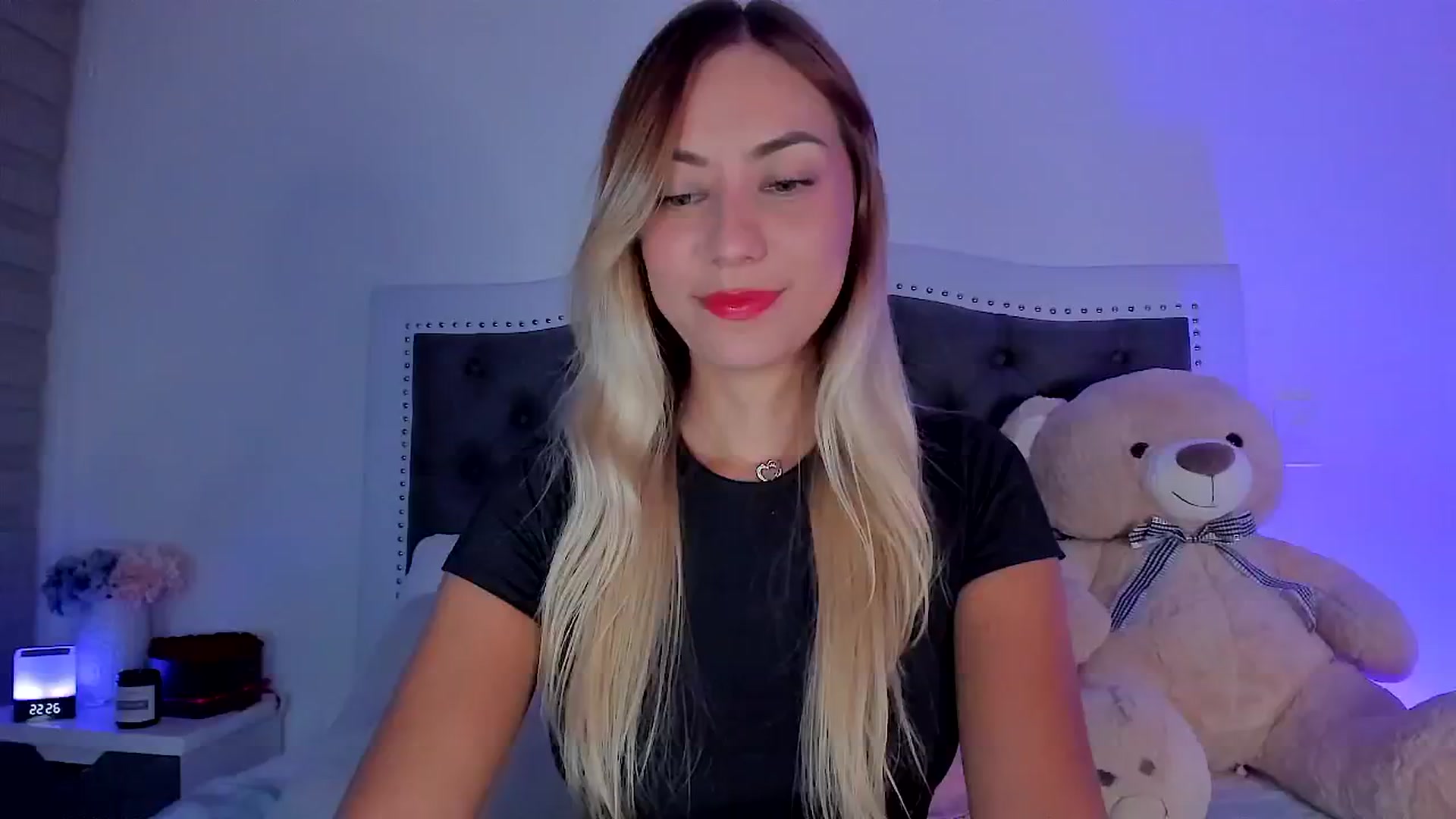 Gallery image thumbnail from SweetMar23's myfreecams stream on, 07/10/2024, 08:14 image 1 of 20