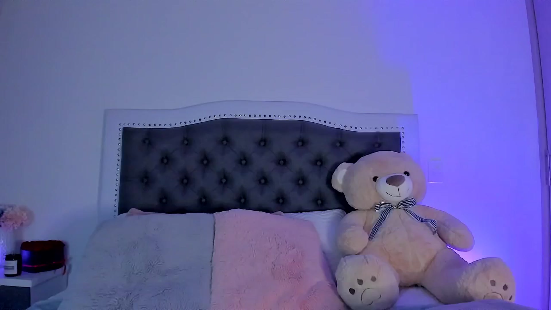 Gallery image thumbnail from SweetMar23's myfreecams stream on, 07/14/2024, 06:28 image 9 of 20