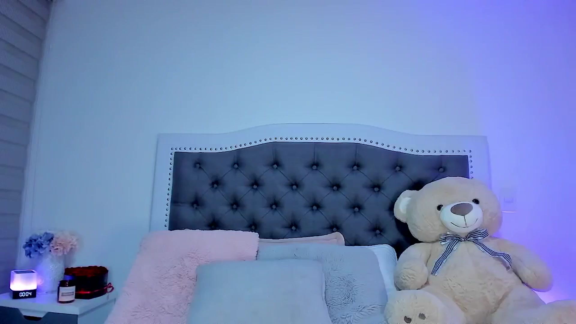 Gallery image thumbnail from SweetMar23's myfreecams stream on, 07/17/2024, 05:56 image 10 of 20