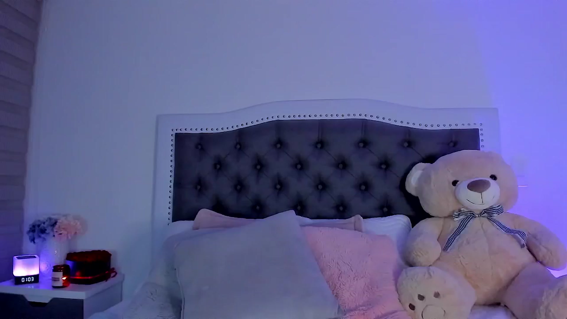 Gallery image thumbnail from SweetMar23's myfreecams stream on, 07/20/2024, 06:31 image 17 of 20