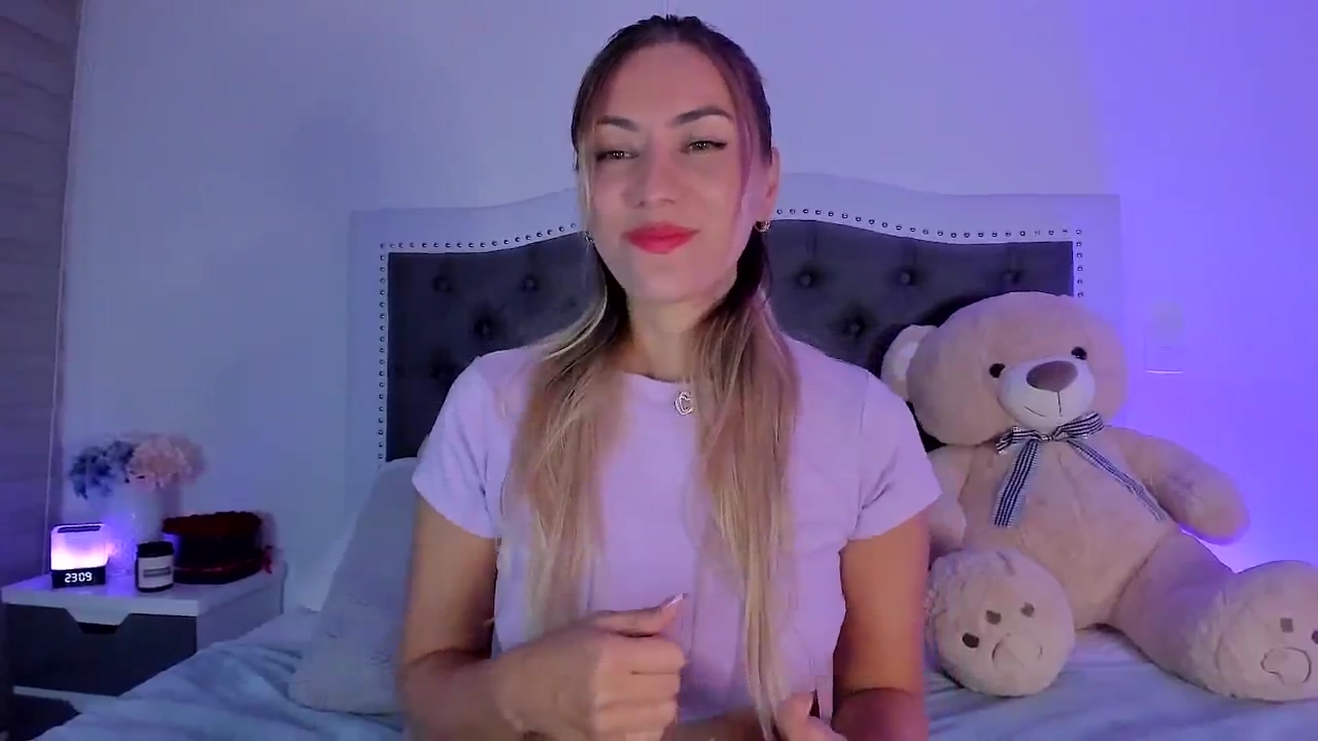 Gallery image thumbnail from SweetMar23's myfreecams stream on, 07/24/2024, 05:38 image 3 of 20