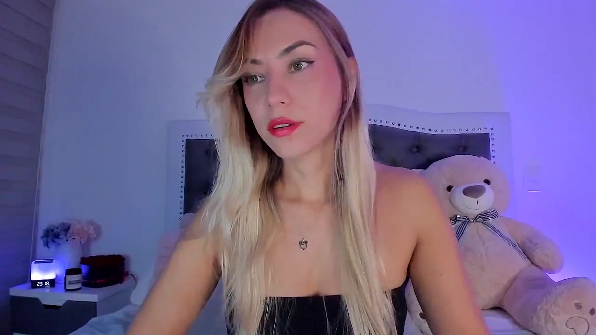 Gallery image thumbnail from SweetMar23's myfreecams stream on, 07/29/2024, 05:14 image 3 of 20