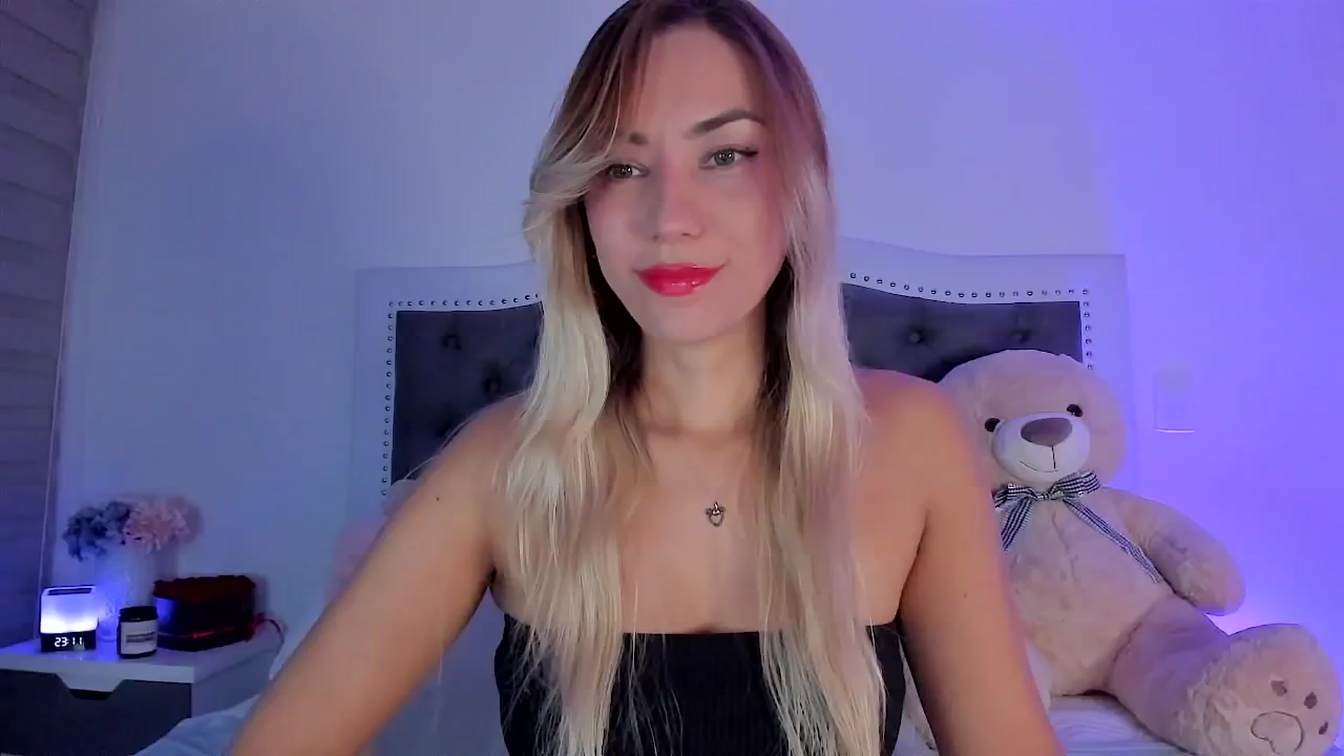 Gallery image thumbnail from SweetMar23's myfreecams stream on, 07/29/2024, 05:14 image 1 of 20