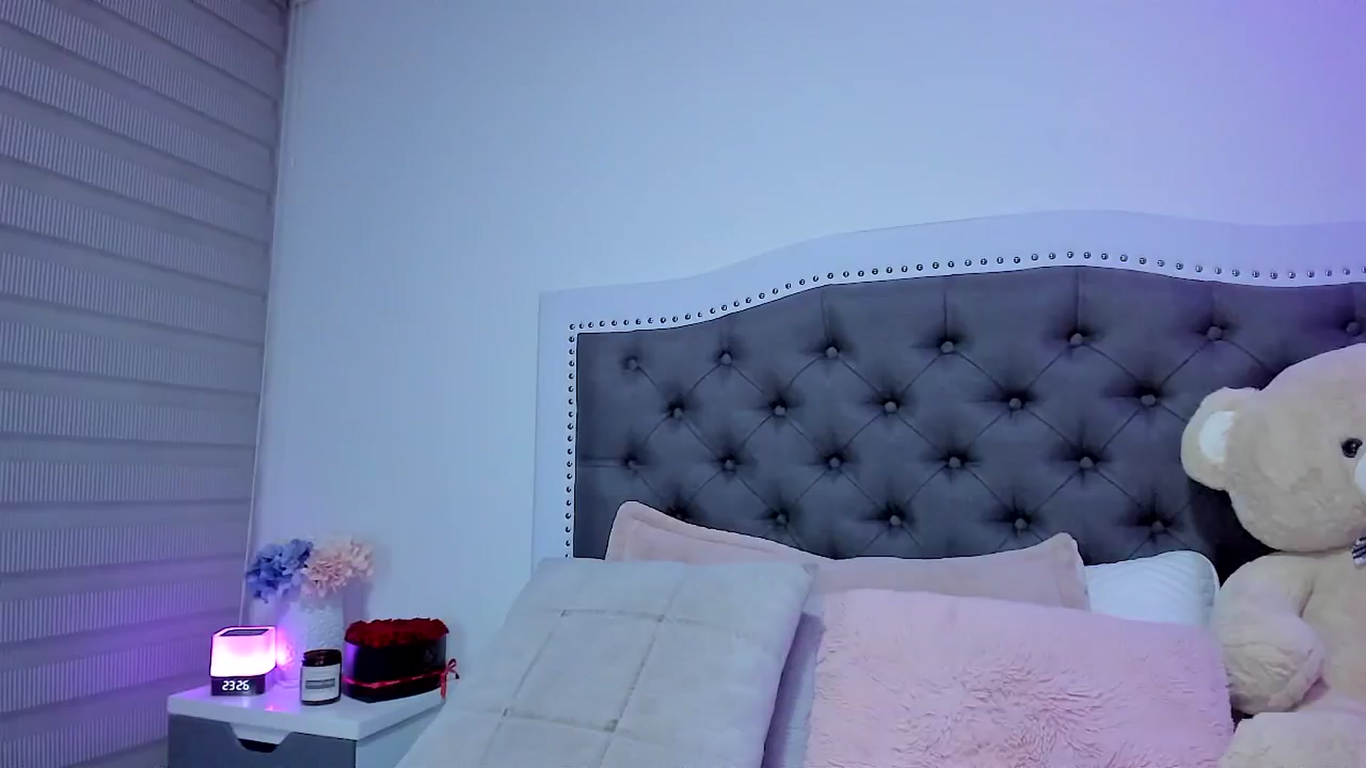 Gallery image thumbnail from SweetMar23's myfreecams stream on, 08/15/2024, 06:24 image 11 of 20