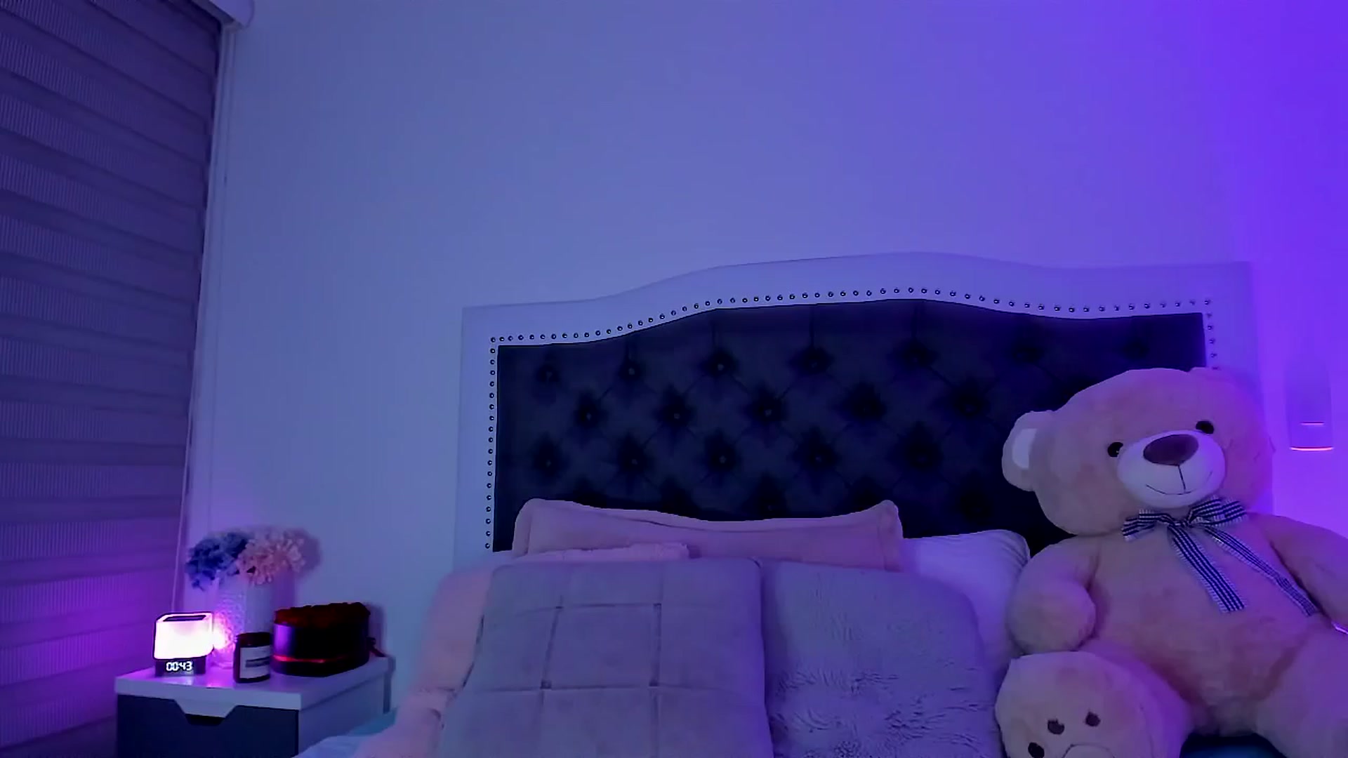 Gallery image thumbnail from SweetMar23's myfreecams stream on, 08/24/2024, 06:12 image 18 of 20