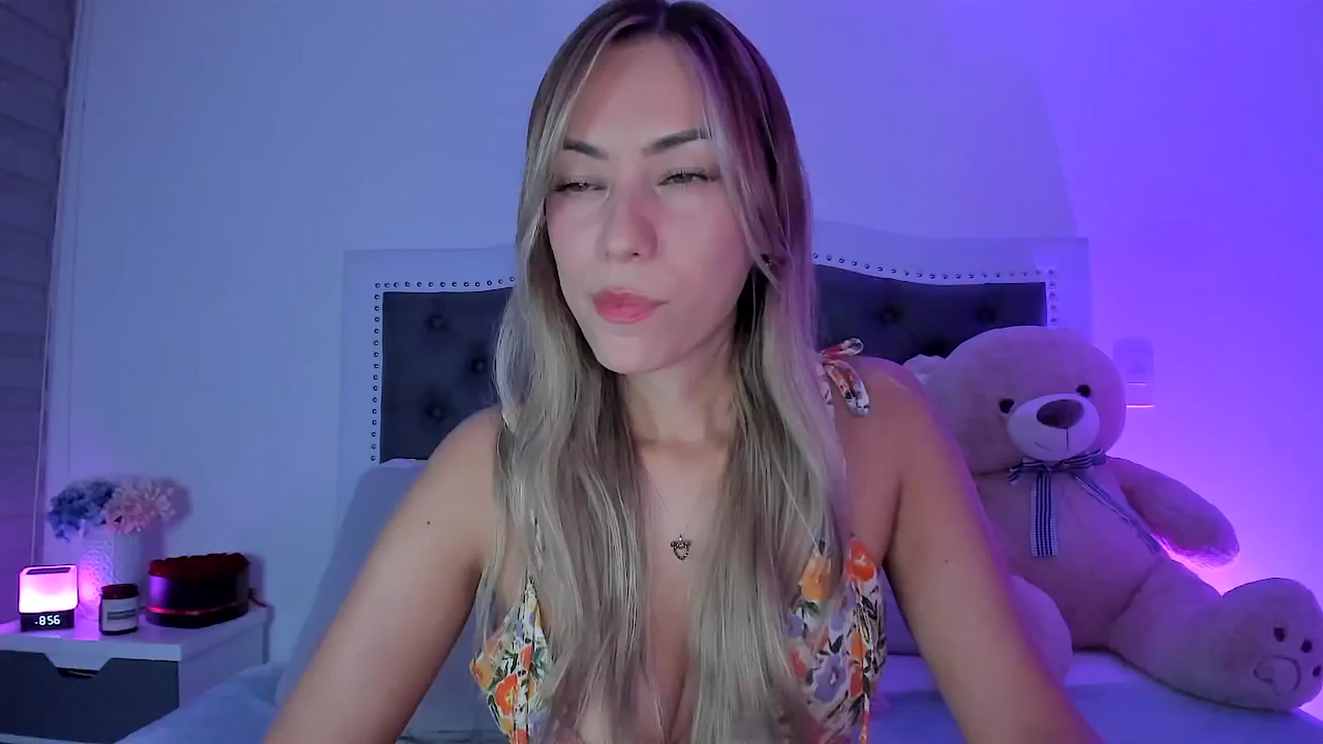 Gallery image thumbnail from SweetMar23's myfreecams stream on, 08/27/2024, 06:56 image 1 of 20