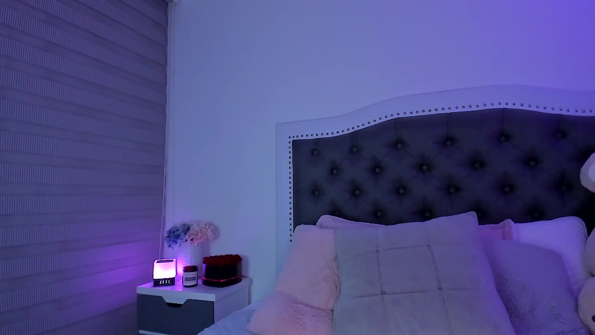 Gallery image thumbnail from SweetMar23's myfreecams stream on, 08/28/2024, 07:06 image 1 of 20