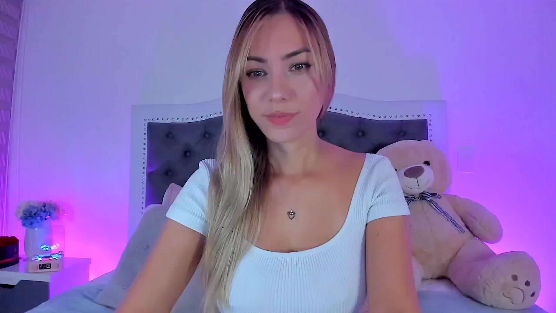 Gallery image thumbnail from SweetMar23's myfreecams stream on, 10/01/2024, 05:46 image 1 of 20