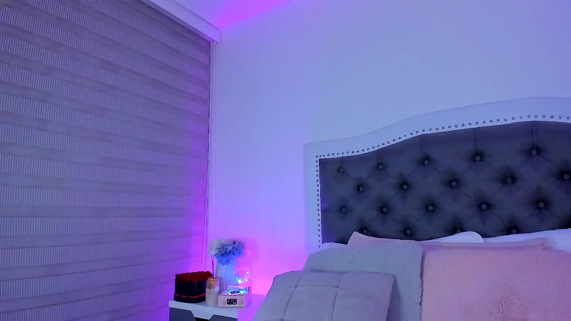Gallery image thumbnail from SweetMar23's myfreecams stream on, 10/16/2024, 06:01 image 5 of 20