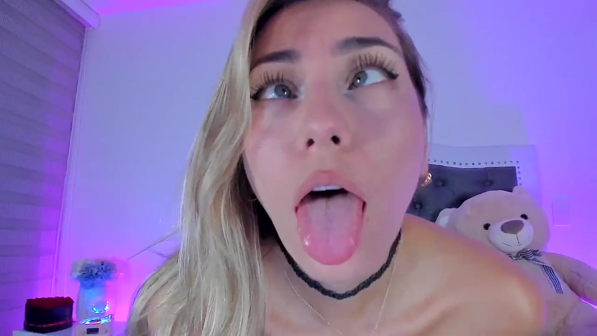 Gallery image thumbnail from SweetMar23's myfreecams stream on, 10/26/2024, 05:21 image 16 of 20