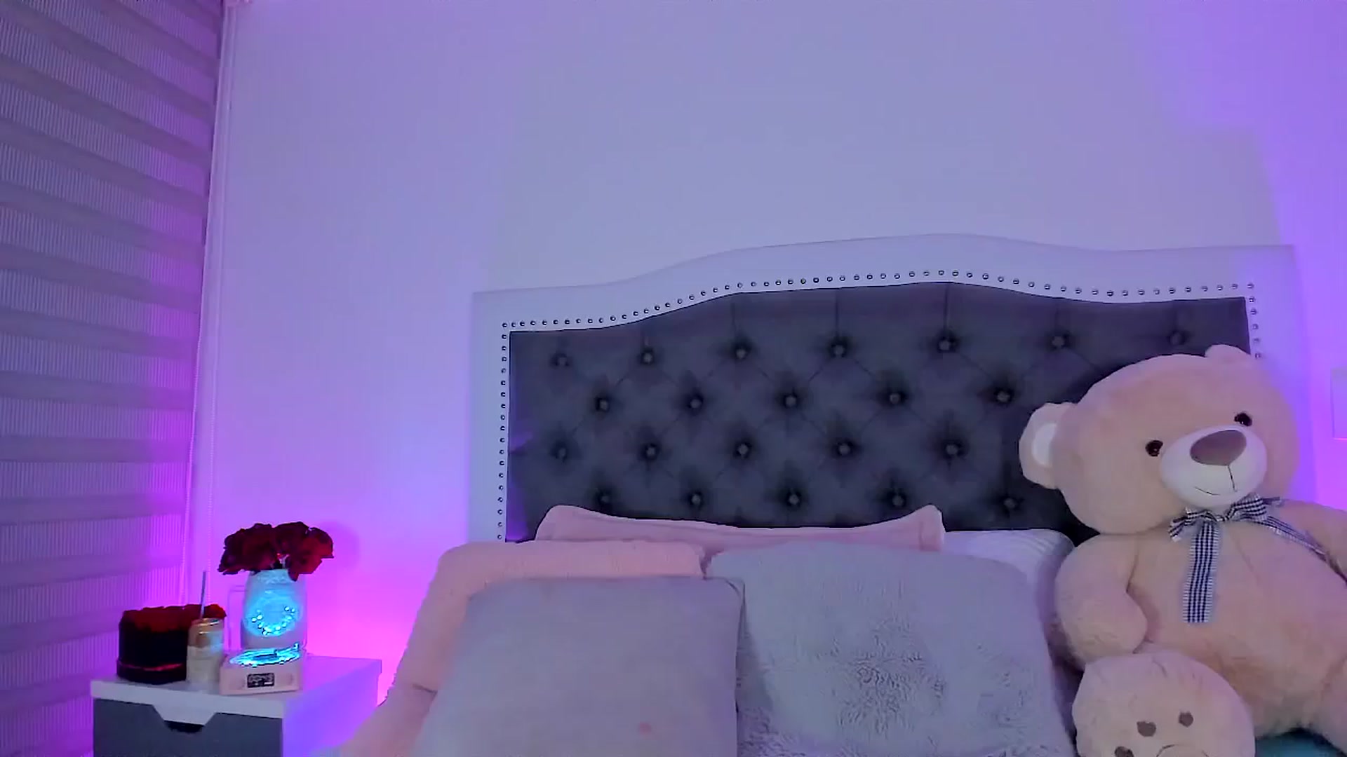 Gallery image thumbnail from SweetMar23's myfreecams stream on, 11/02/2024, 06:43 image 16 of 20