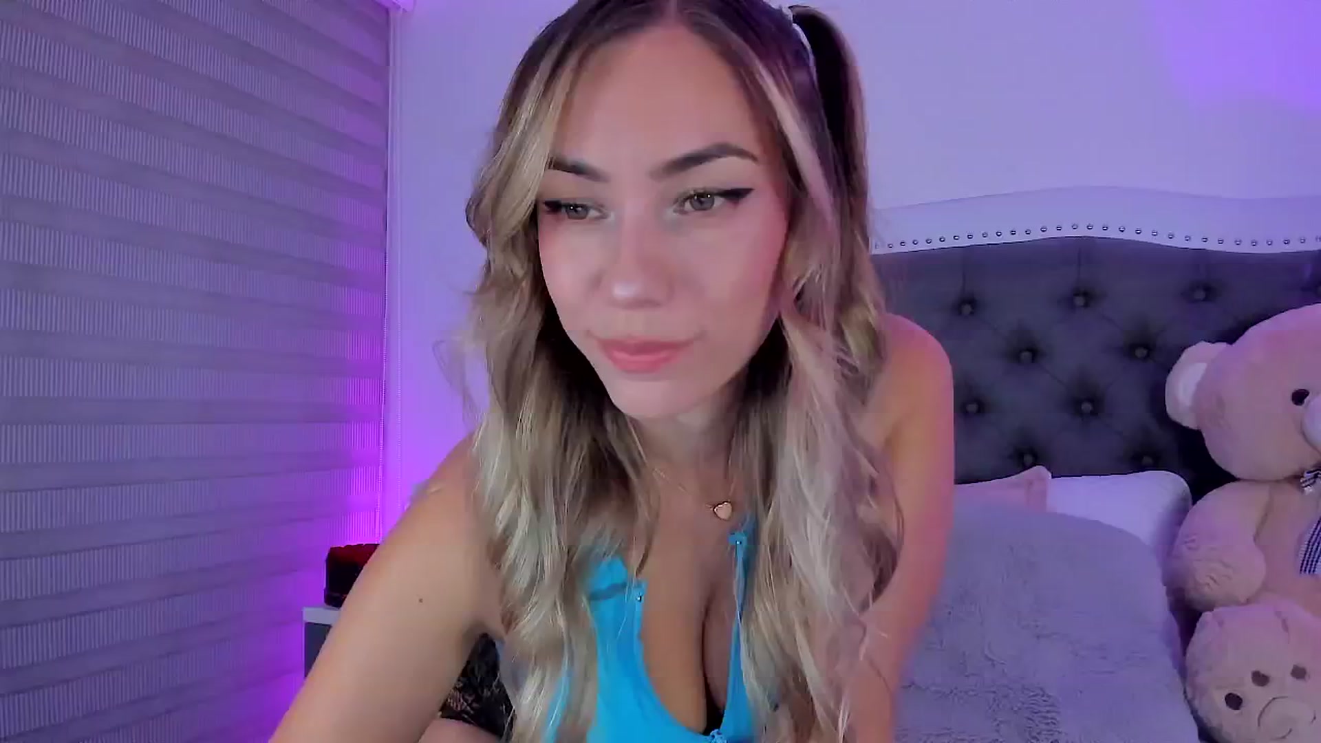Gallery image thumbnail from SweetMar23's myfreecams stream on, 11/05/2024, 05:34 image 1 of 20