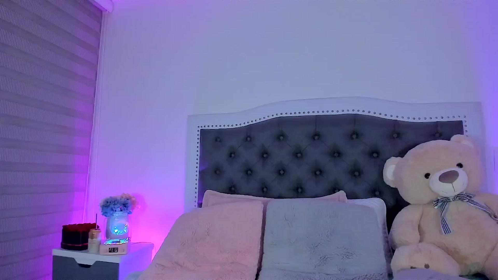 Gallery image thumbnail from SweetMar23's myfreecams stream on, 11/09/2024, 05:17 image 2 of 20