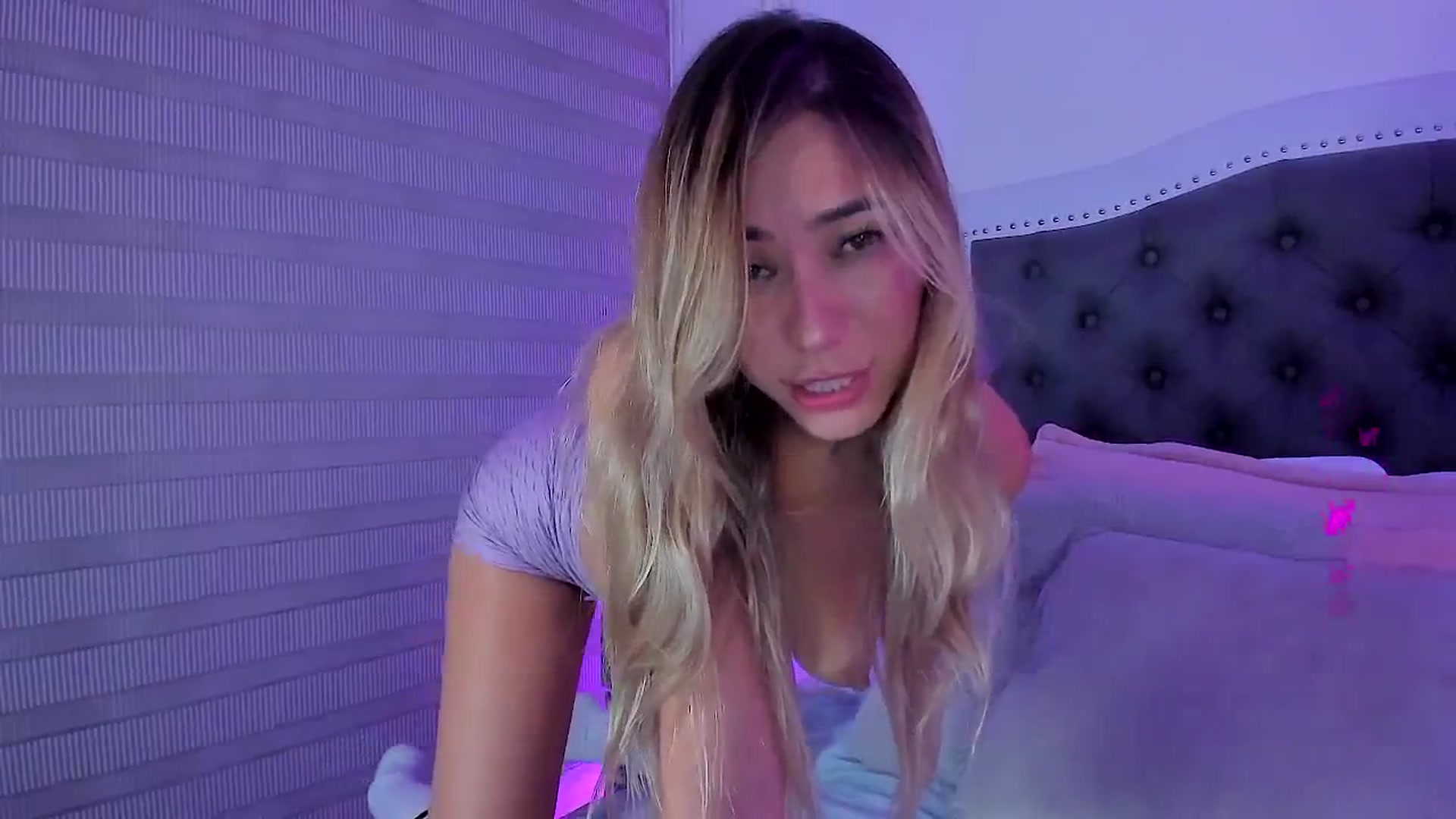 Gallery image thumbnail from SweetMar23's myfreecams stream on, 11/23/2024, 03:53 image 11 of 20