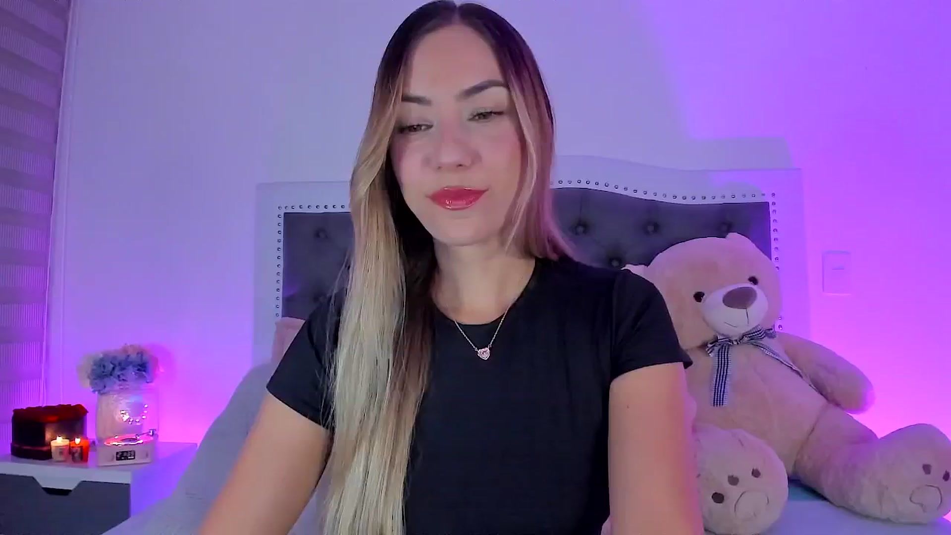 Gallery image thumbnail from SweetMar23's myfreecams stream on, 12/30/2024, 05:28 image 1 of 20