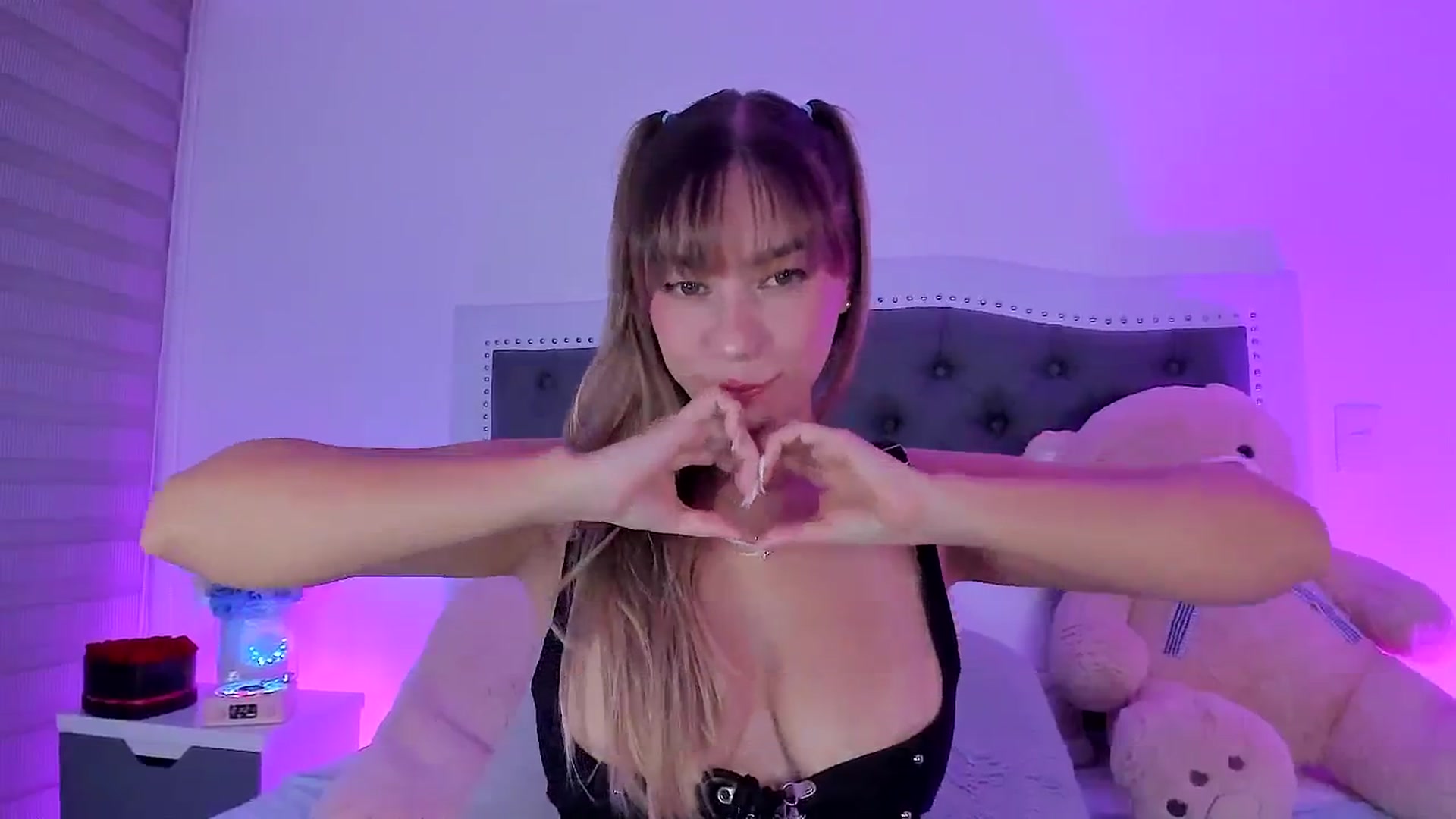 Gallery image thumbnail from SweetMar23's myfreecams stream on, 01/24/2025, 05:45 image 2 of 20