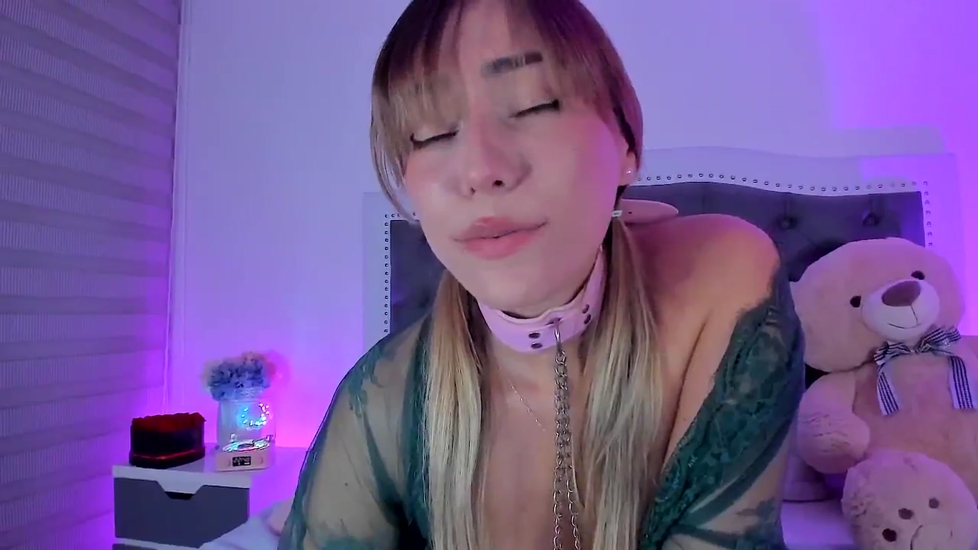 Gallery image thumbnail from SweetMar23's myfreecams stream on, 01/28/2025, 04:52 image 13 of 20