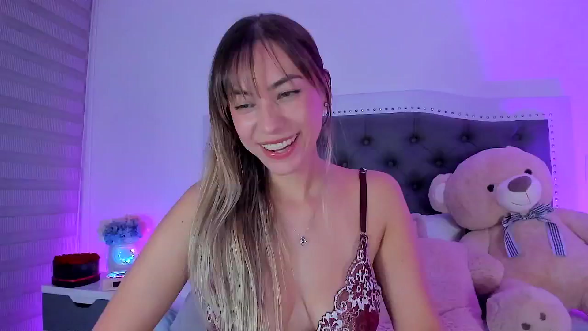 Gallery image thumbnail from SweetMar23's myfreecams stream on, 01/30/2025, 05:07 image 17 of 20