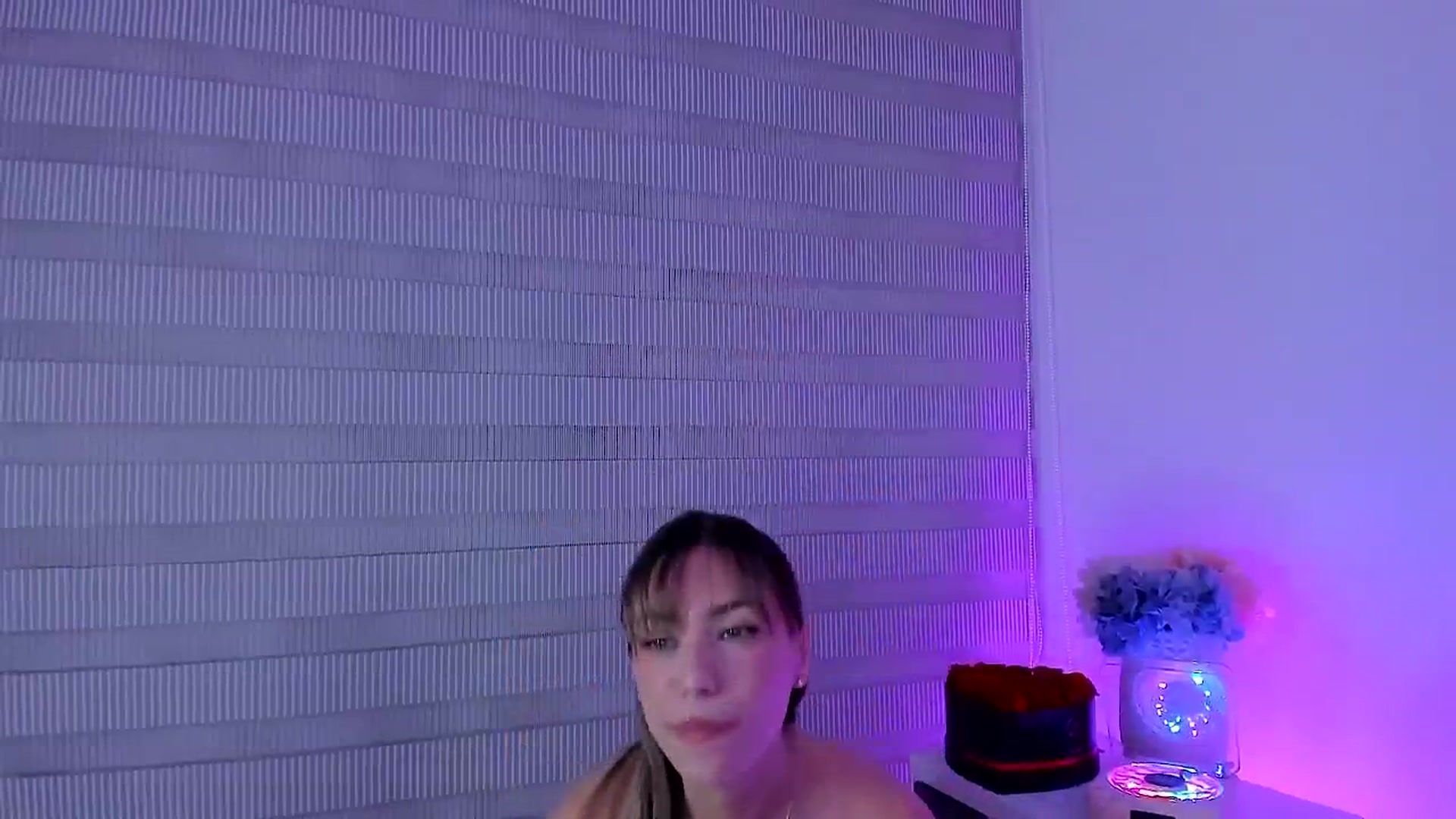 Gallery image thumbnail from SweetMar23's myfreecams stream on, 02/01/2025, 08:10 image 10 of 20