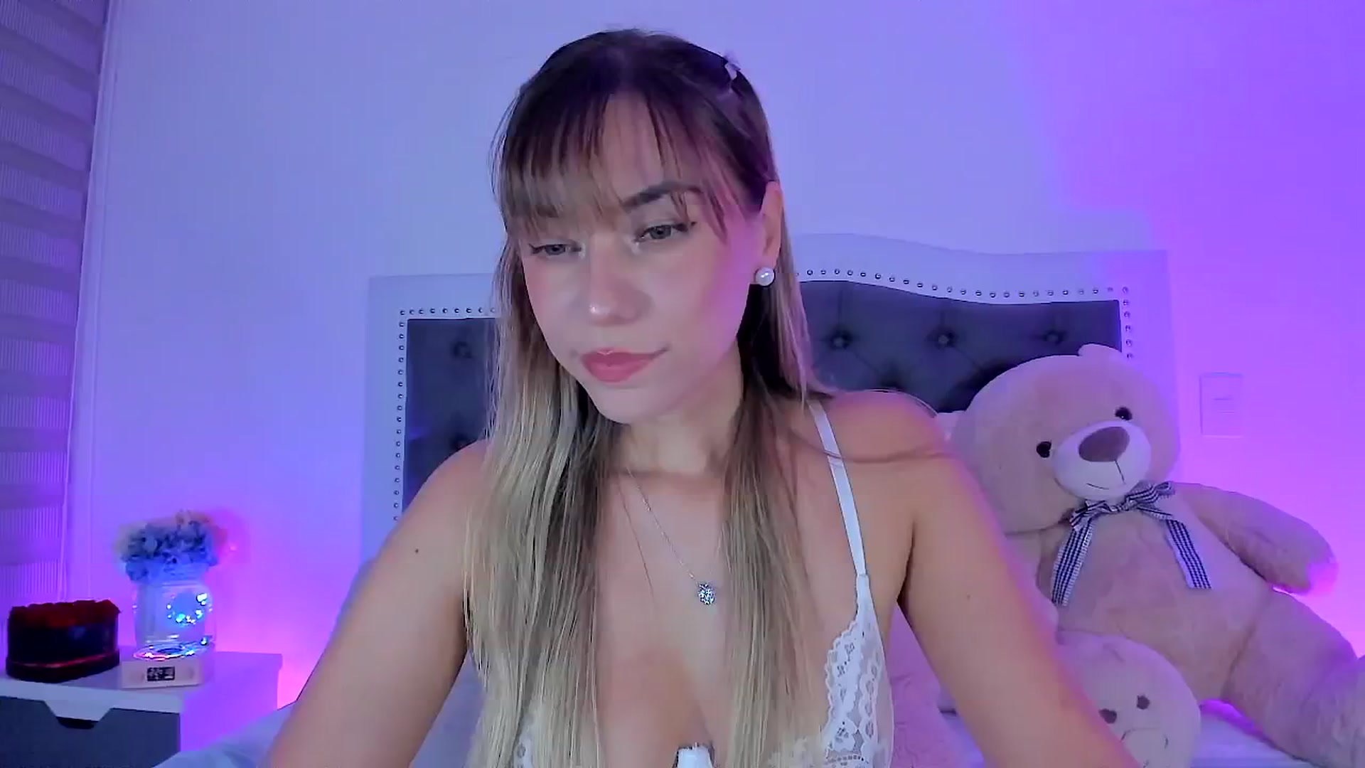 Gallery image thumbnail from SweetMar23's myfreecams stream on, 02/03/2025, 03:30 image 4 of 20
