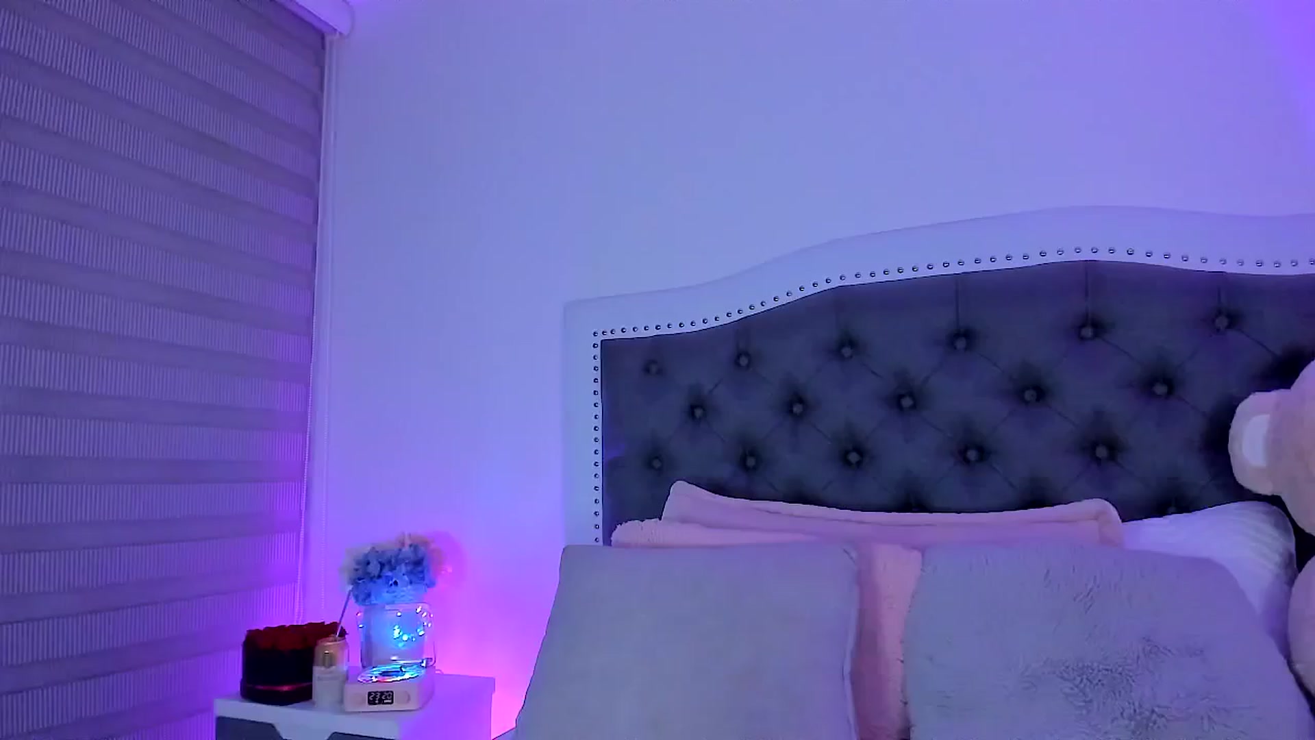 Gallery image thumbnail from SweetMar23's myfreecams stream on, 02/04/2025, 05:16 image 11 of 20