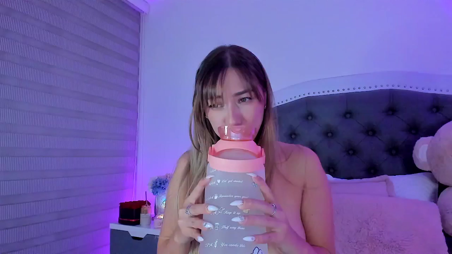Gallery image thumbnail from SweetMar23's myfreecams stream on, 02/08/2025, 05:12 image 7 of 20