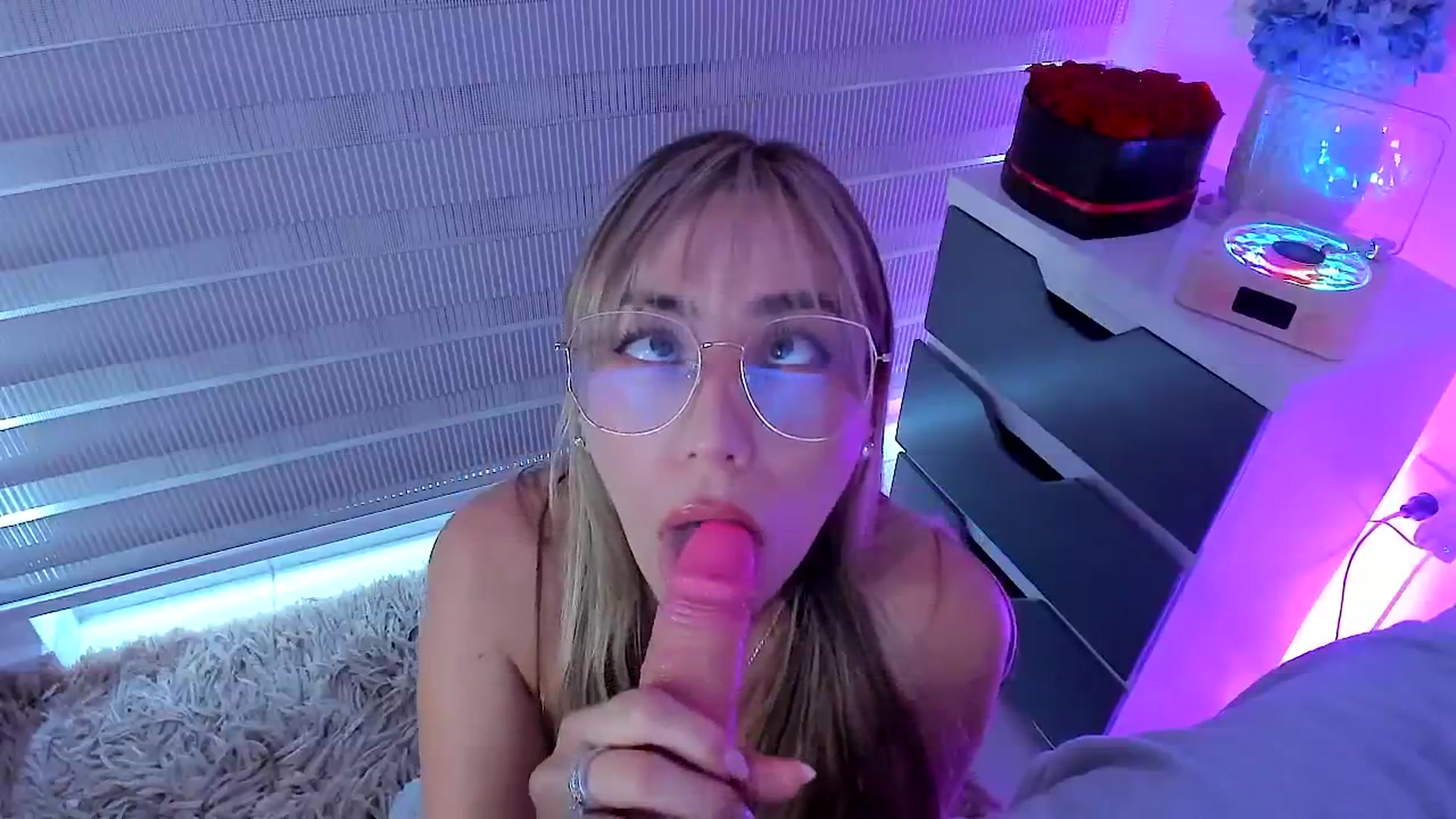 Gallery image thumbnail from SweetMar23's myfreecams stream on, 02/19/2025, 20:30 image 12 of 20
